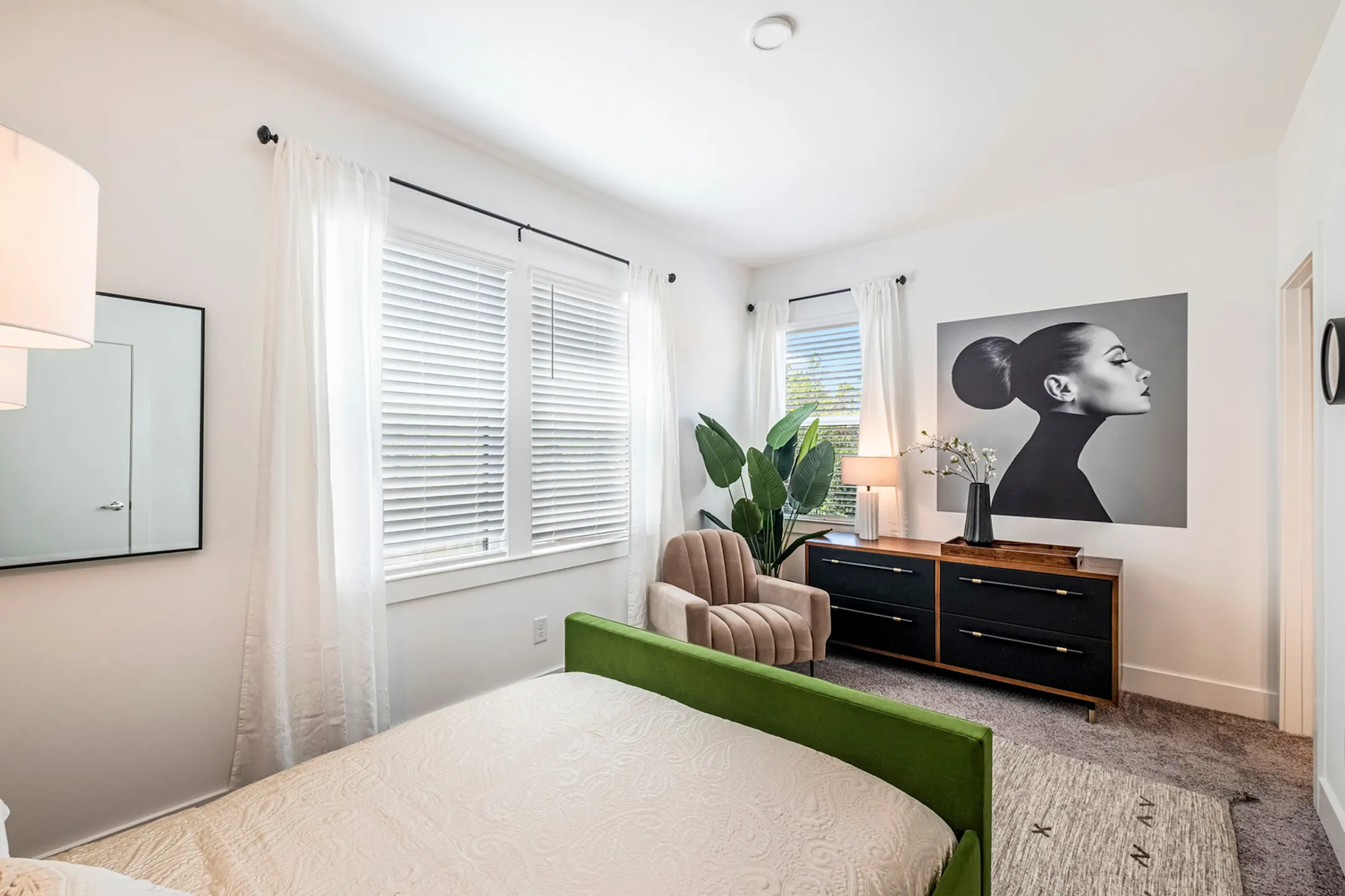 Living Room - The Maverick Townhomes - Atlanta, GA