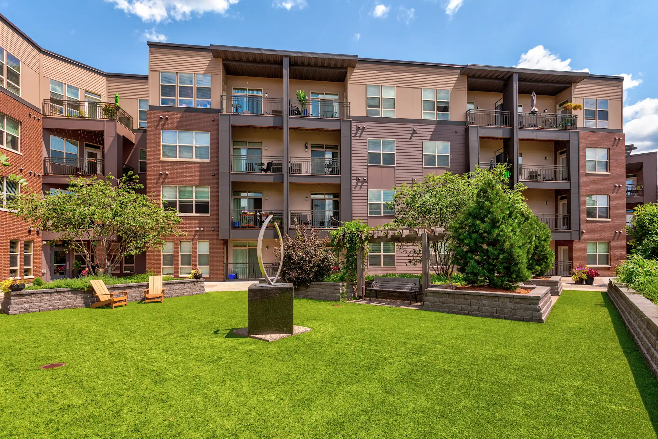 Lyndale Plaza Apartments Richfield, MN 55423
