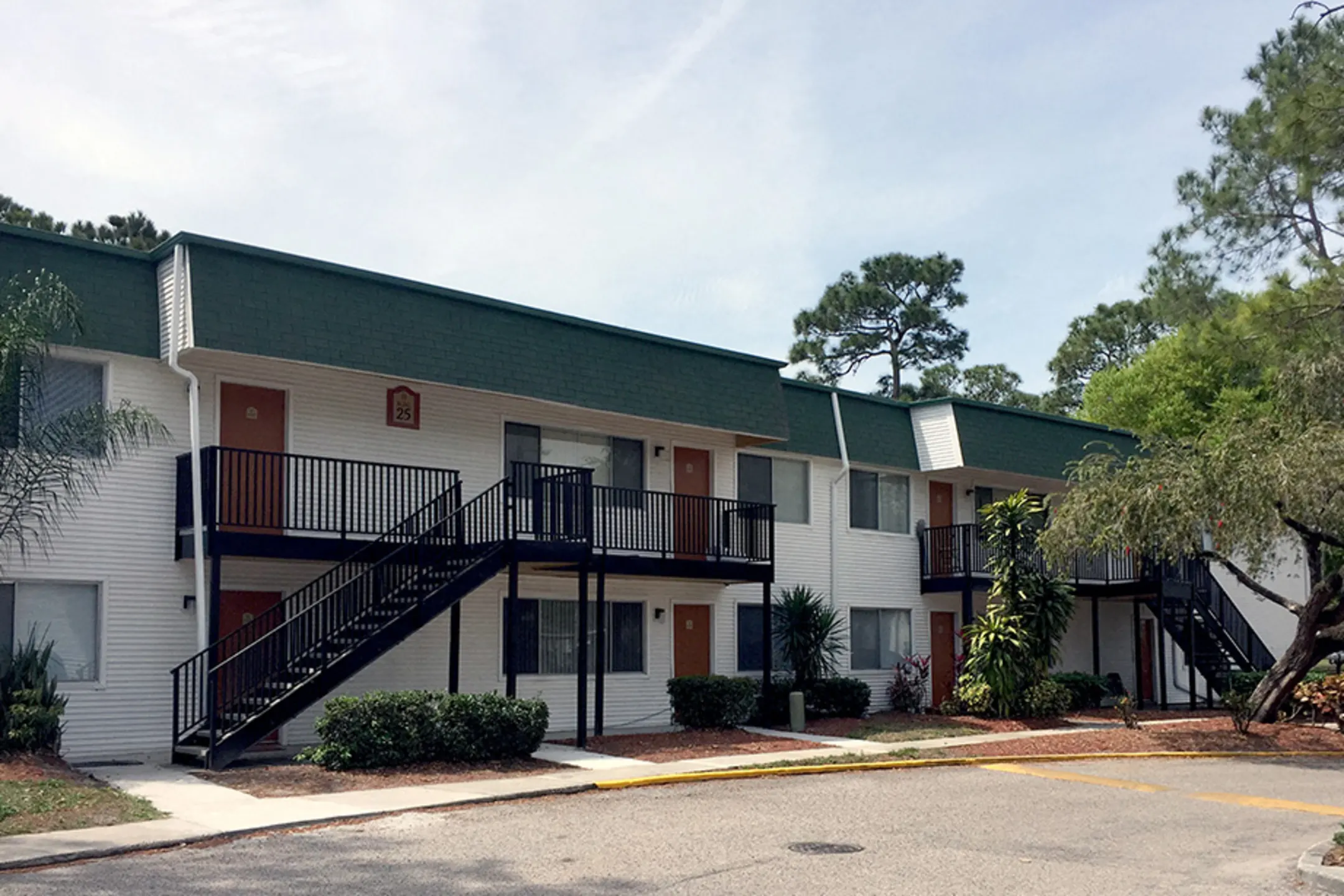 Deerpath On The Lake 10200 N Armenia Ave Tampa, FL Apartments for