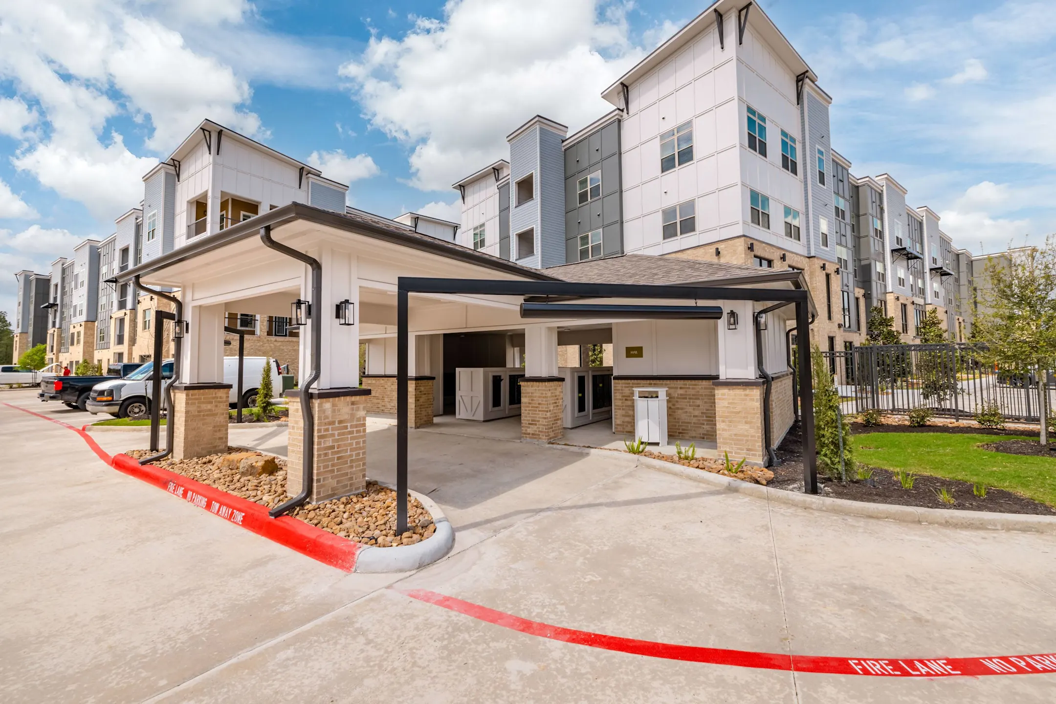 Building - Sire Kingwood - Kingwood, TX