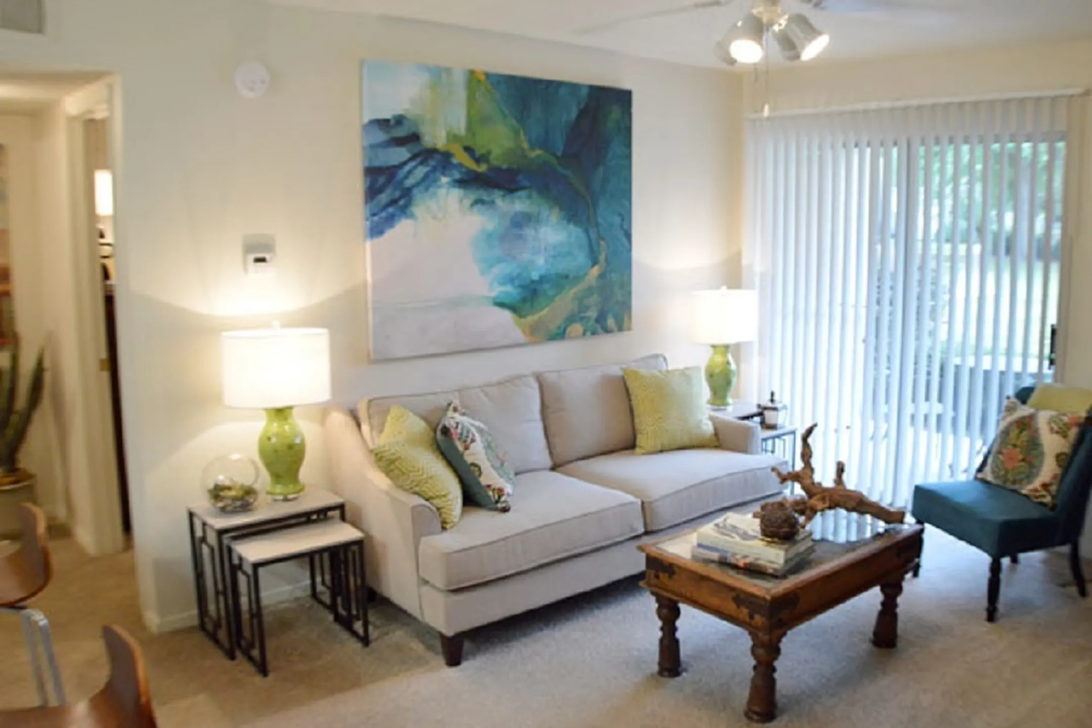 Living Room - Millicent Crossing Apartments - Shreveport, LA