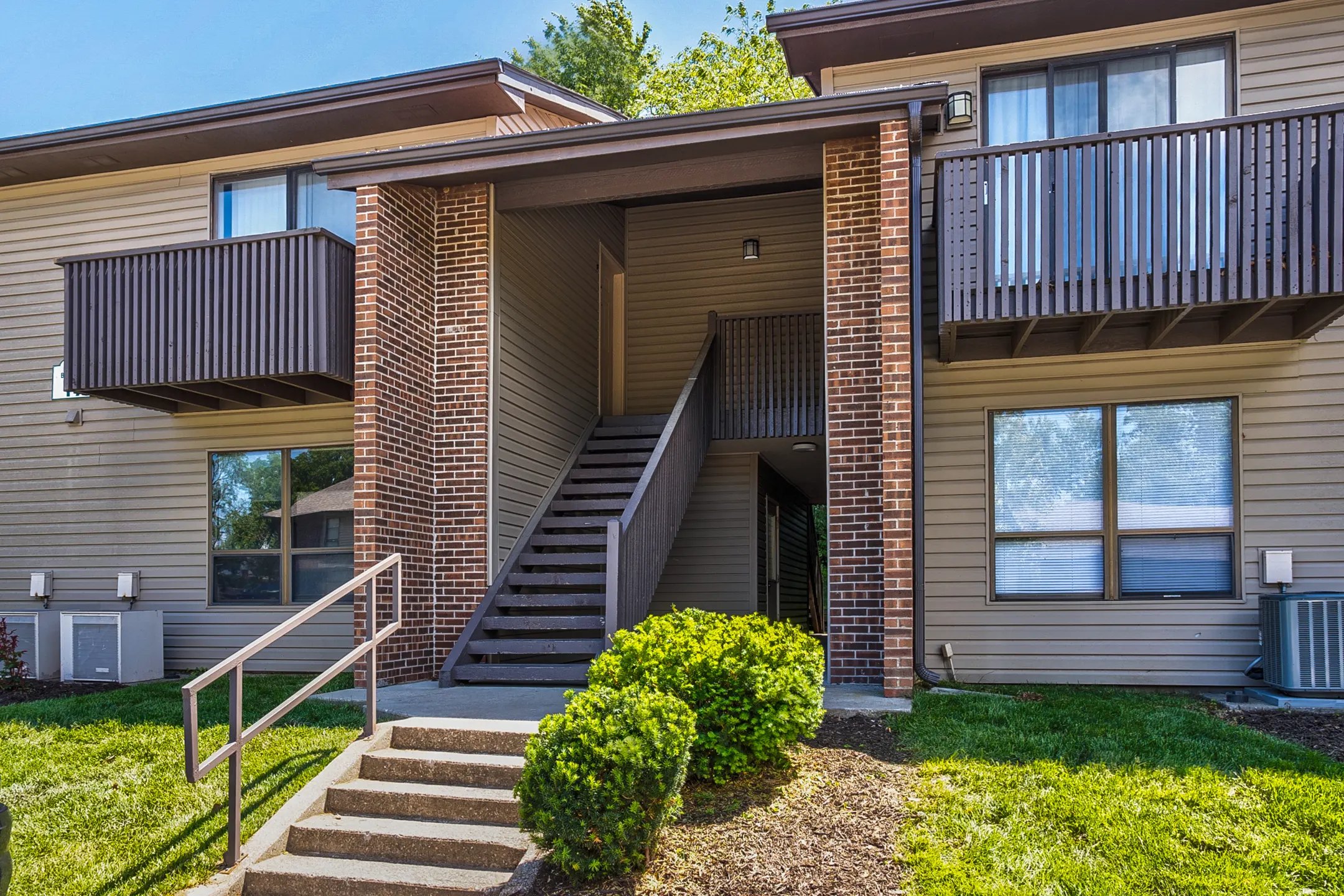 Forest Village Apartments Apartments Columbia, MO 65203