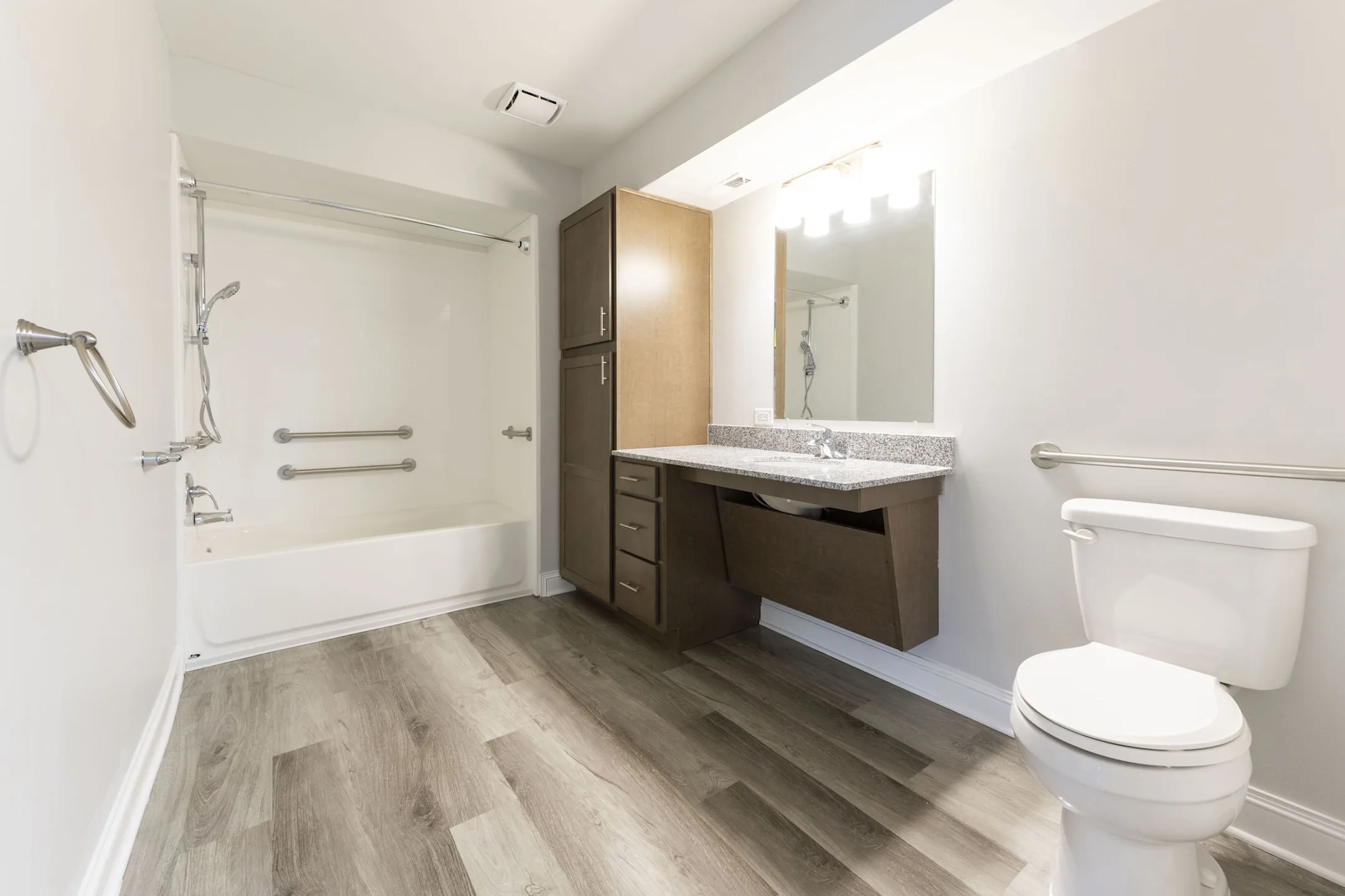 Bathroom - Northwood on the Trail - Indianapolis, IN