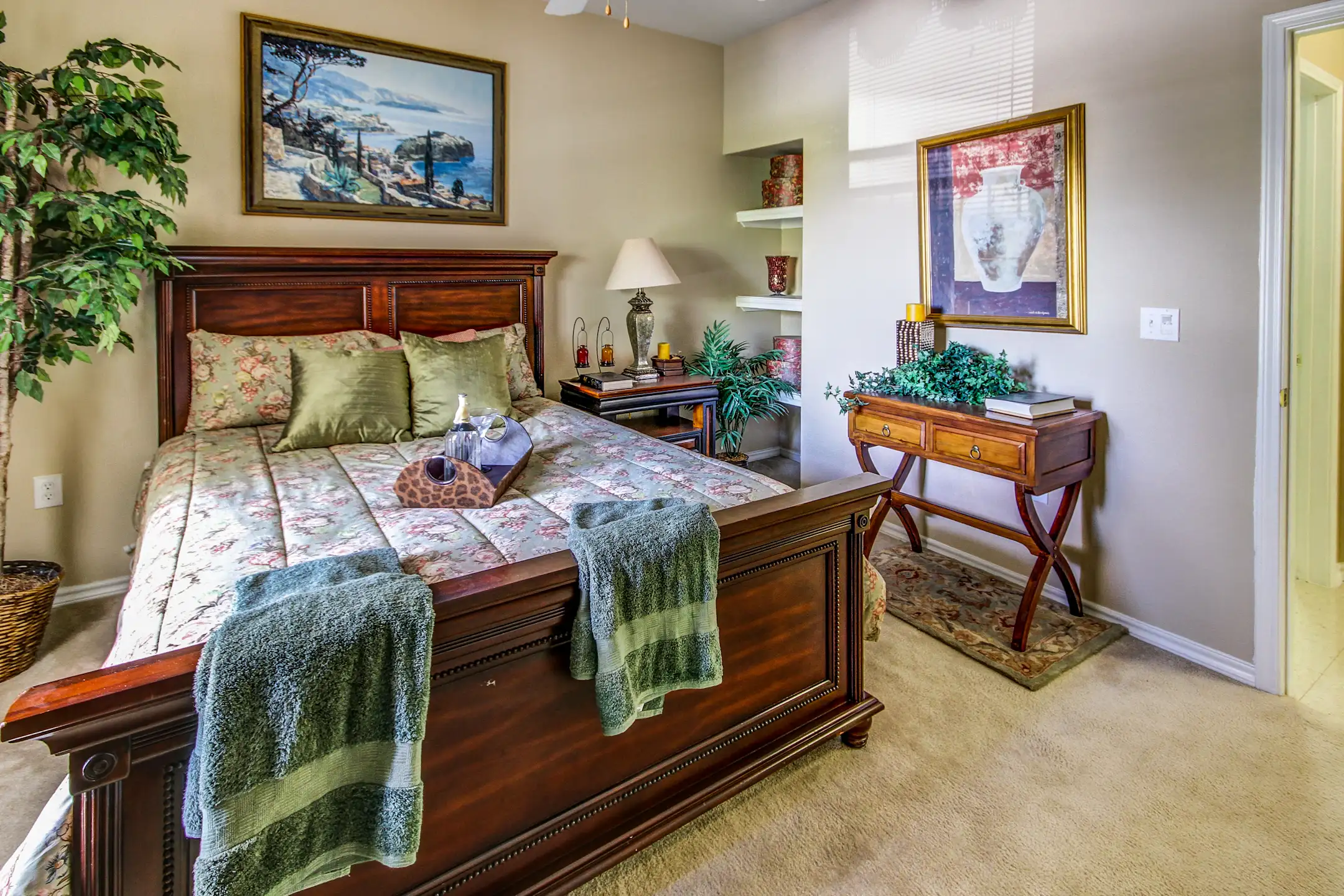 Bedroom - Ridge Parc - Dallas, TX