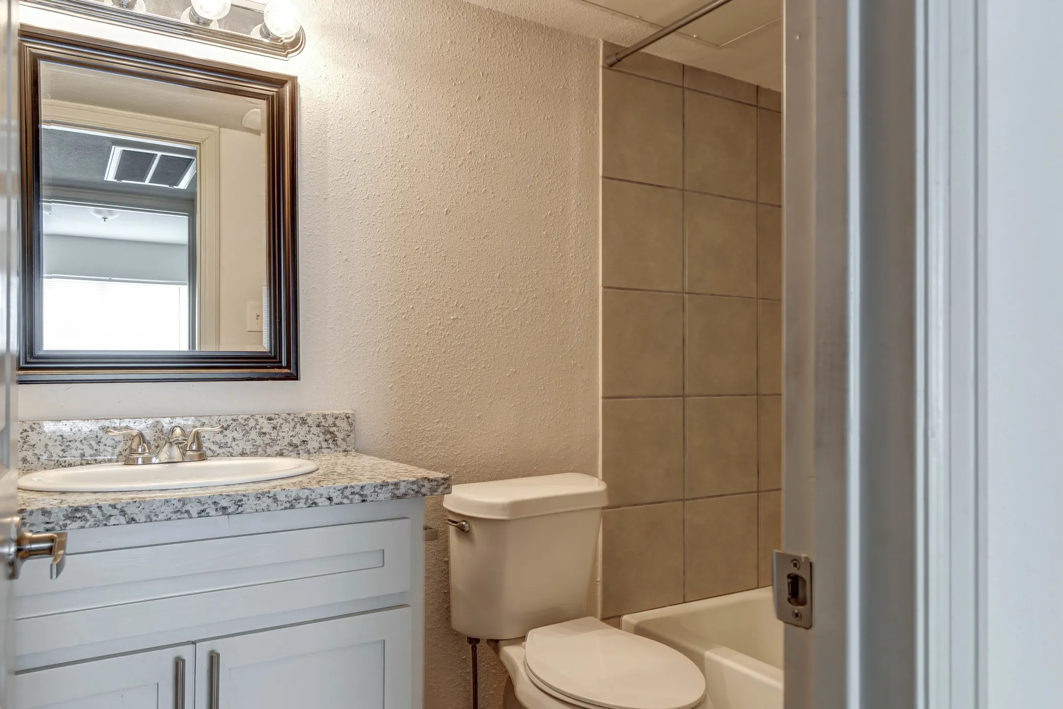 Bathroom - Mosaic Apartments - Beaumont, TX