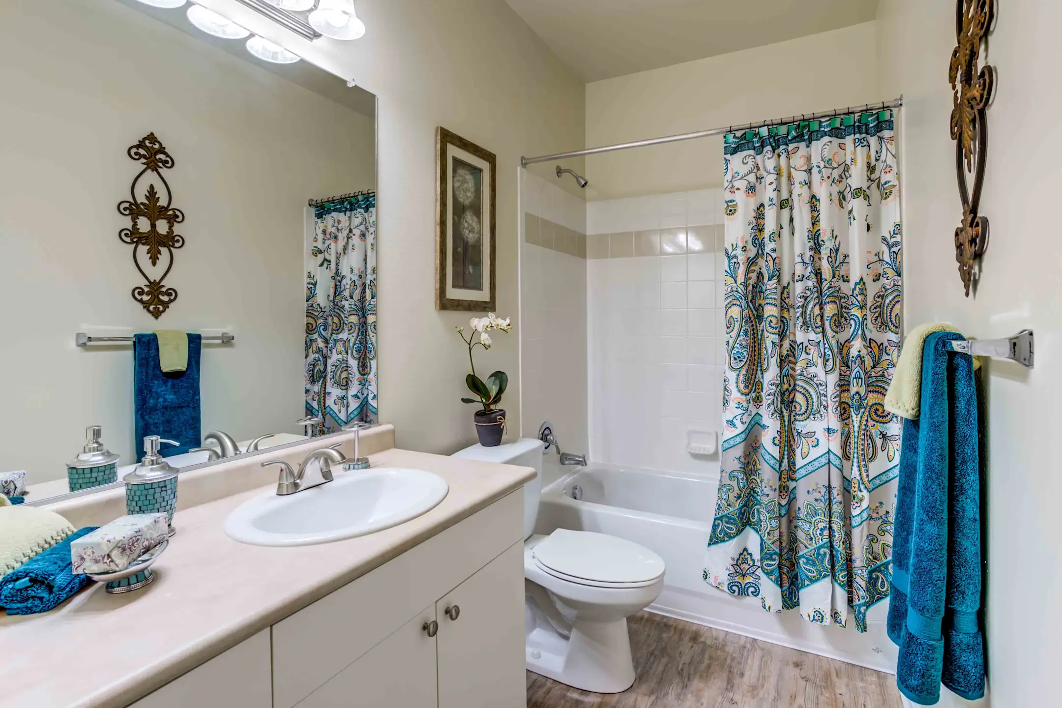 Bathroom - Pillars at Great Bridge - Chesapeake, VA