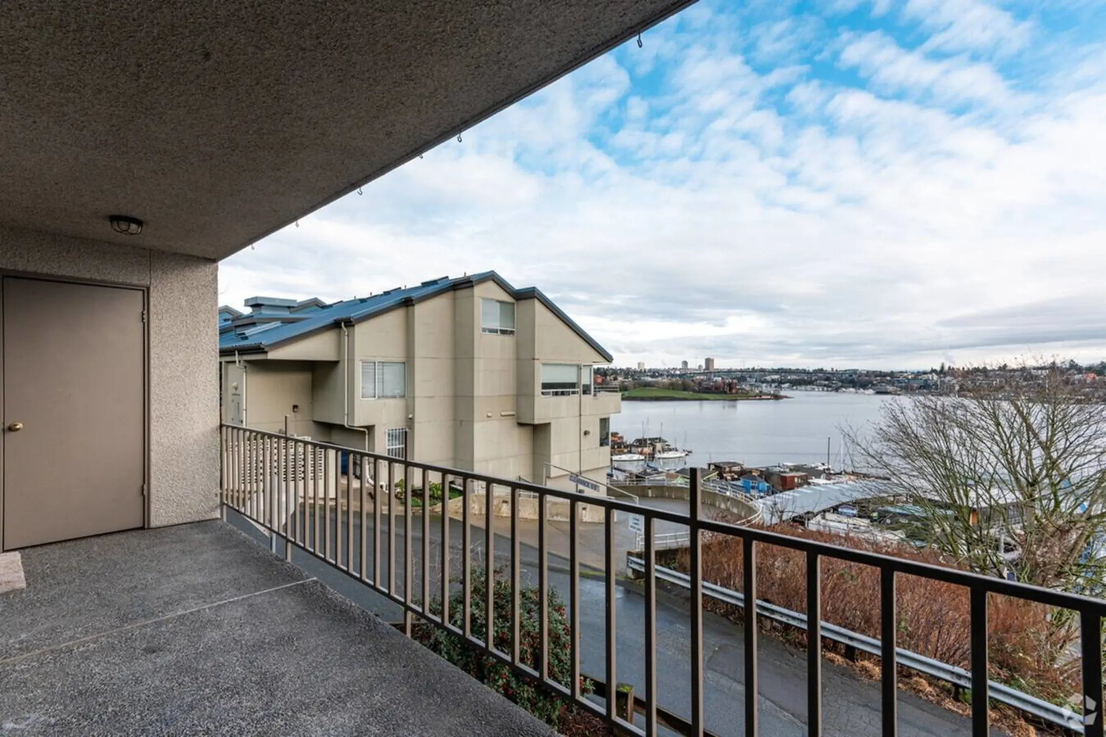 Patio / Deck - Martinique - Seattle, WA