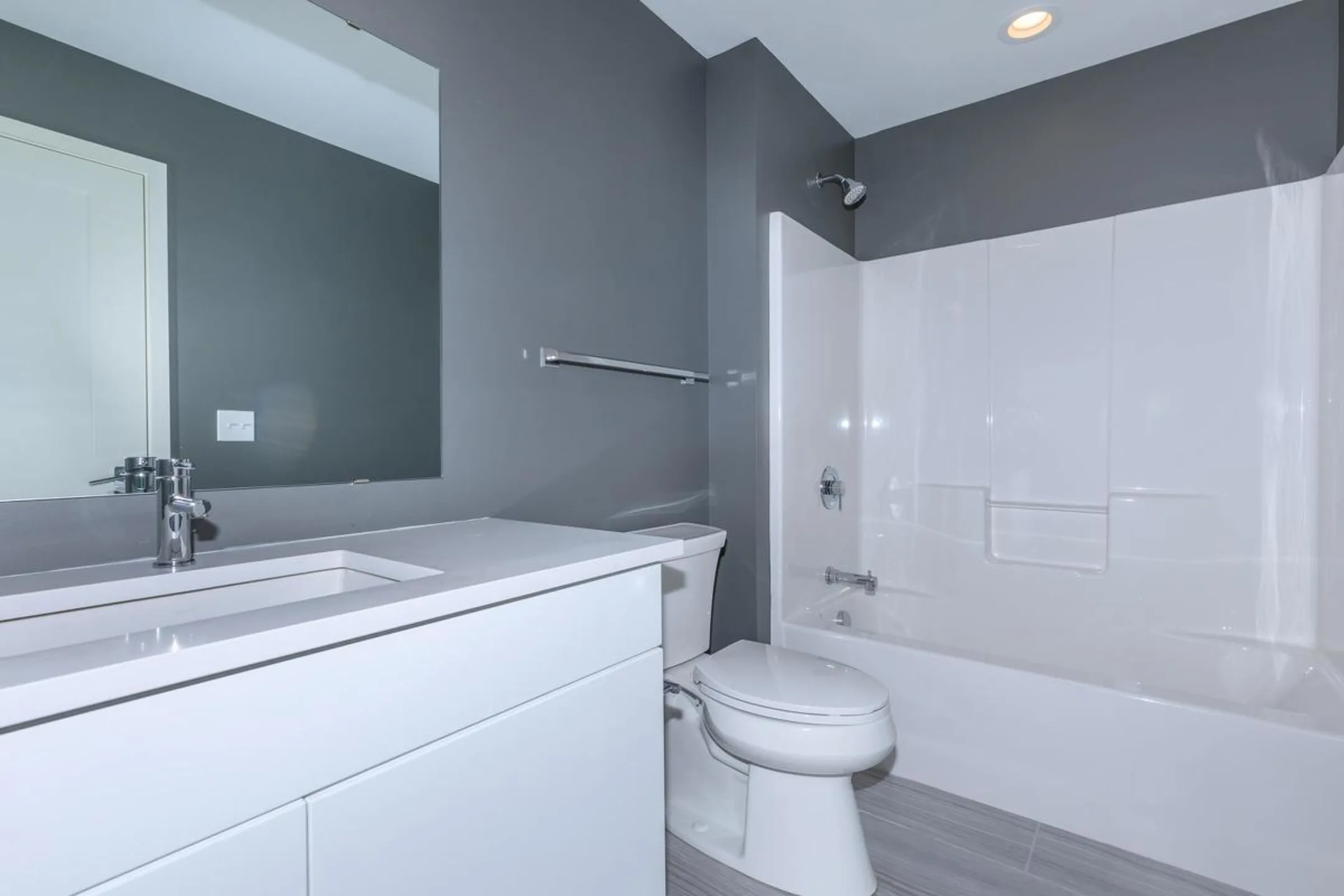 The Luxe at Pepper Pike 28790 Addison Court Pepper Pike, OH