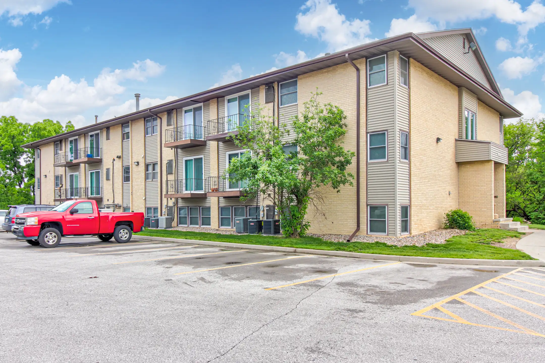 Wyndsor Terrace Apartments 4320 Westbrook Dr Ames, IA Apartments