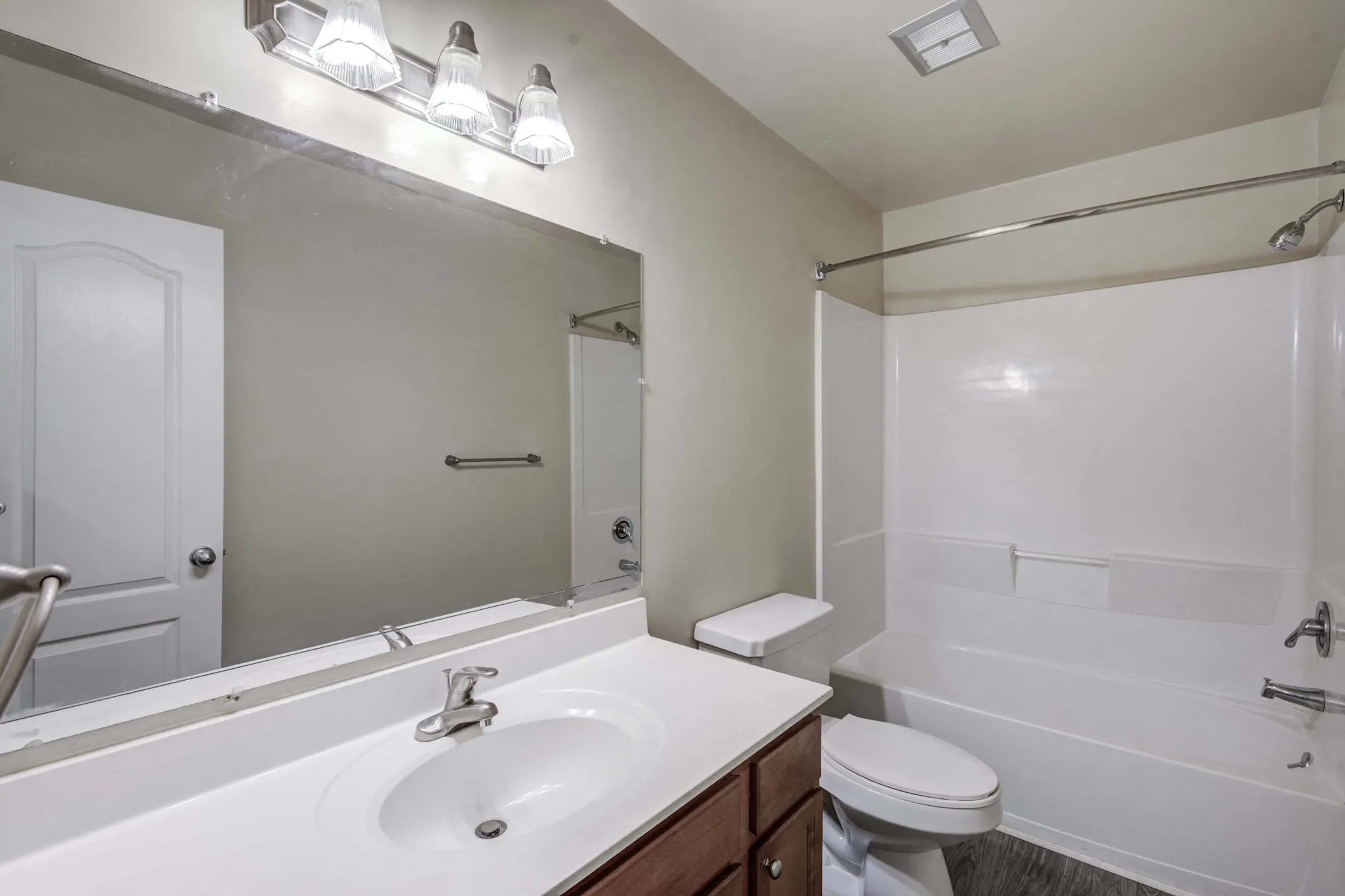 Maple Bay Townhomes Apartments Virginia Beach, VA 23454