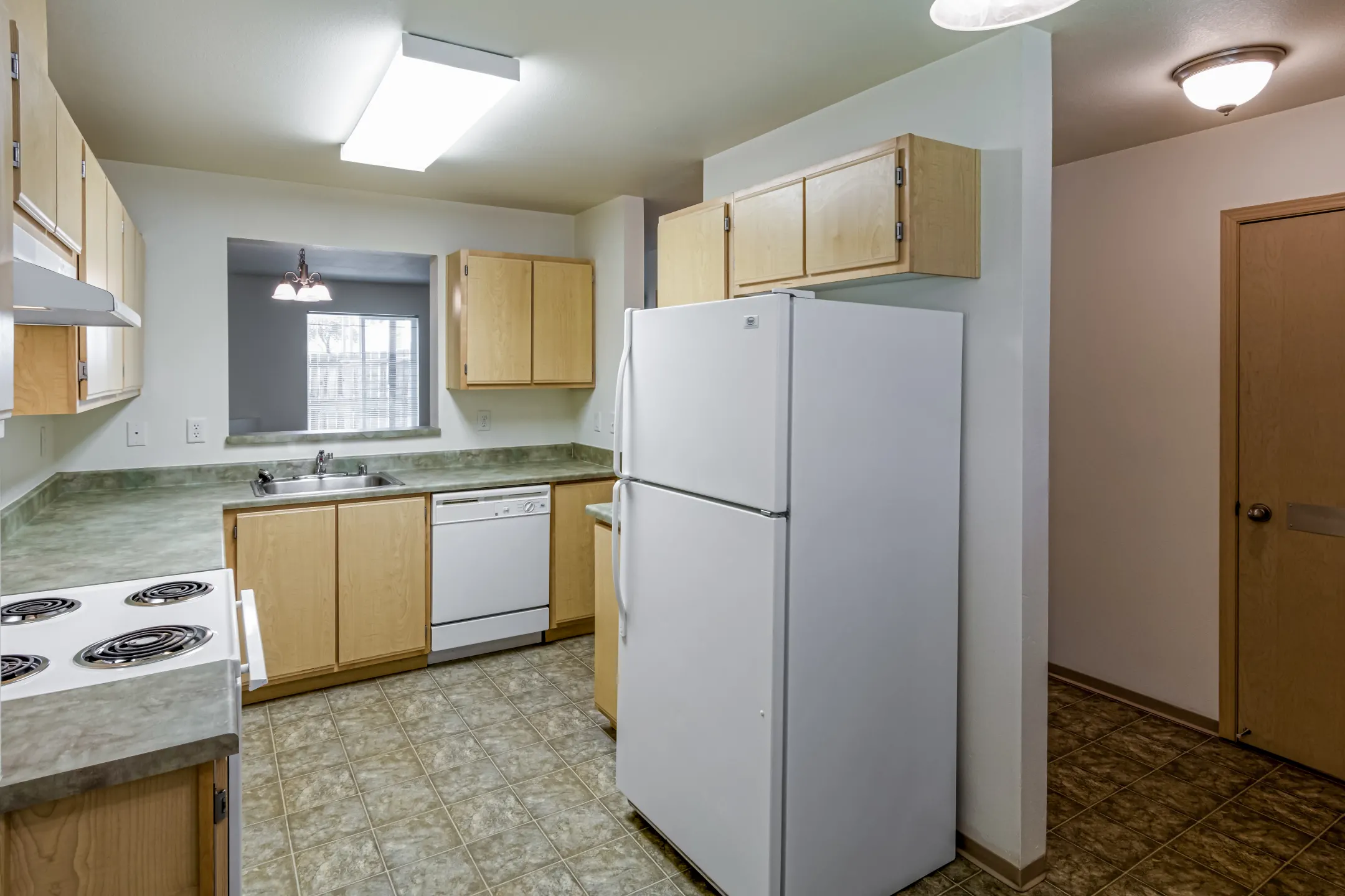 Beau Rivage Apartments - Spokane, WA 99217