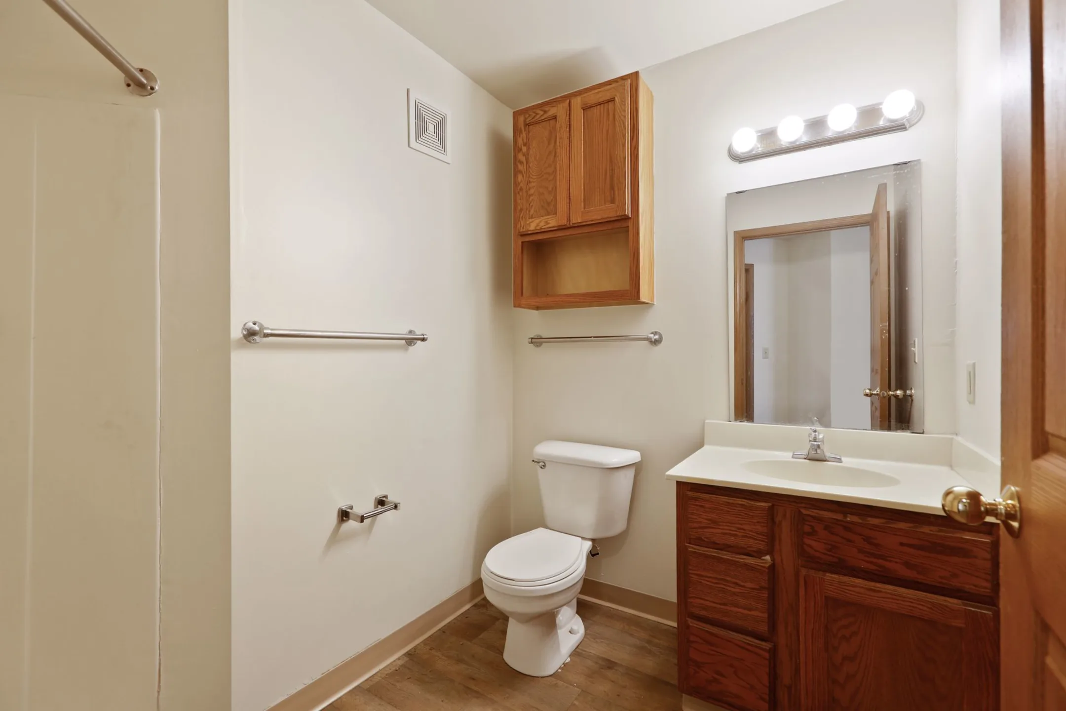 East Village Apartments - Minneapolis, MN 55404