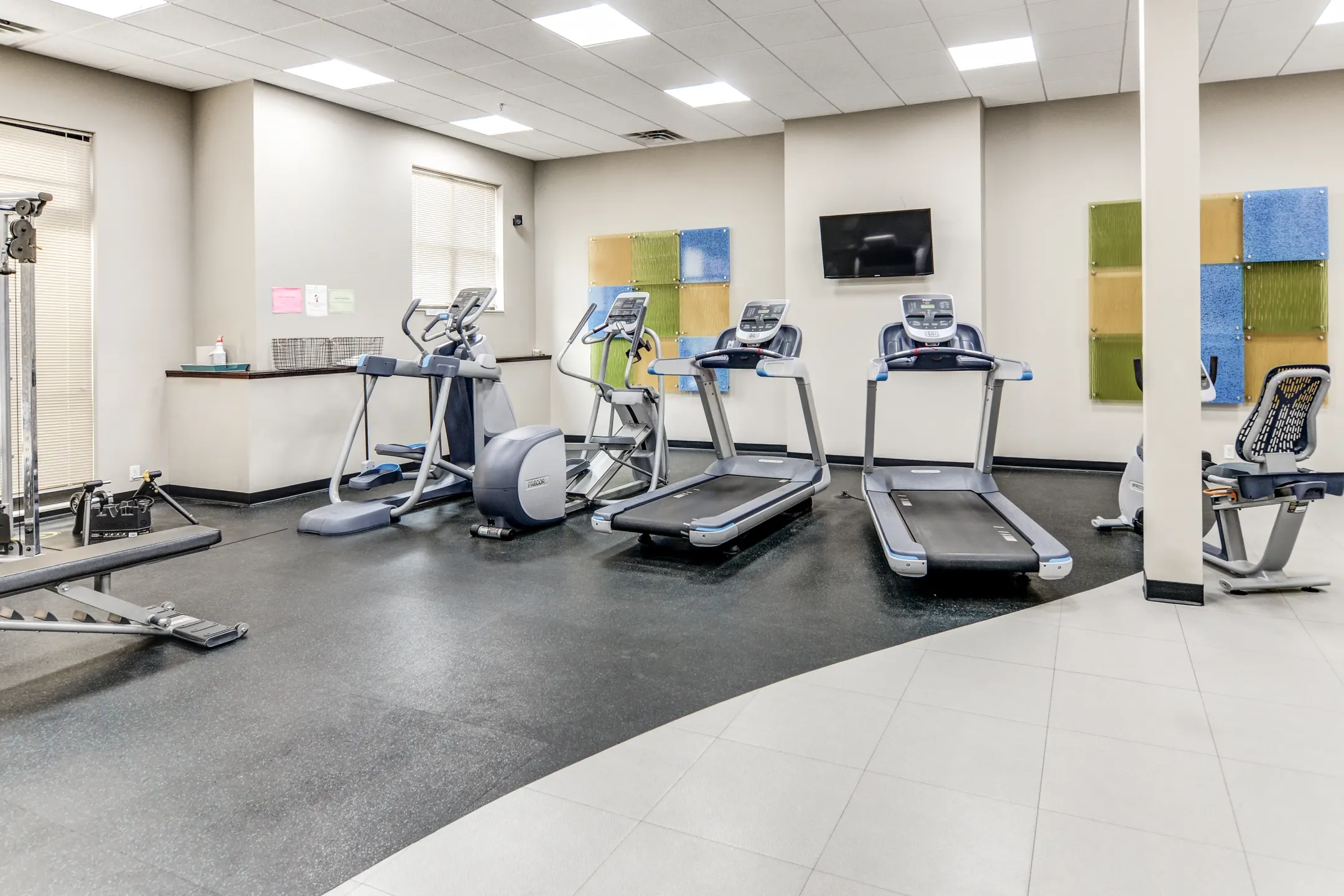 Fitness Weight Room - Oaks Station Place Apartments - Minneapolis, MN