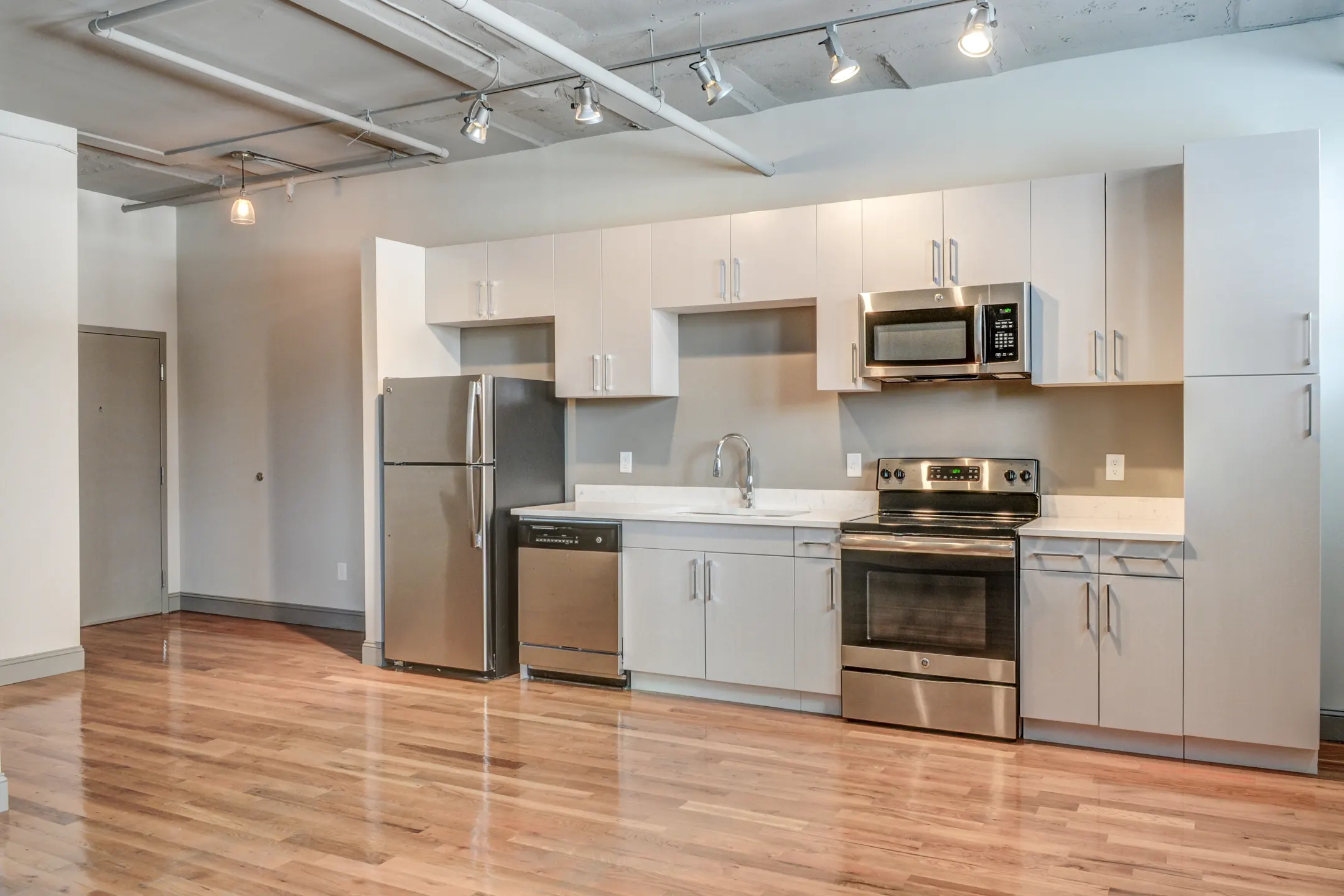 Maclellan Building Apartments - Chattanooga, TN 37402