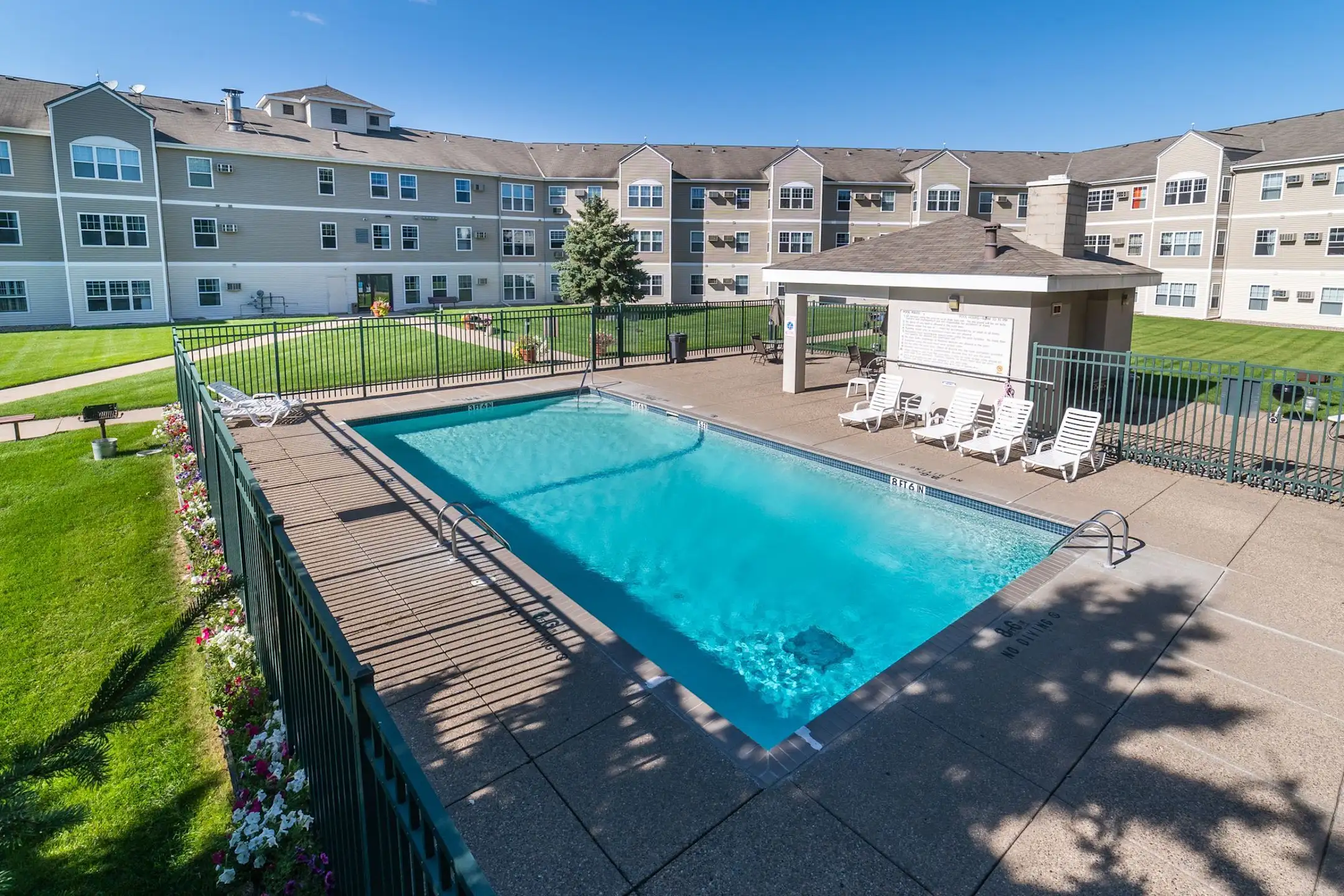 River Ridge Apartments Shakopee