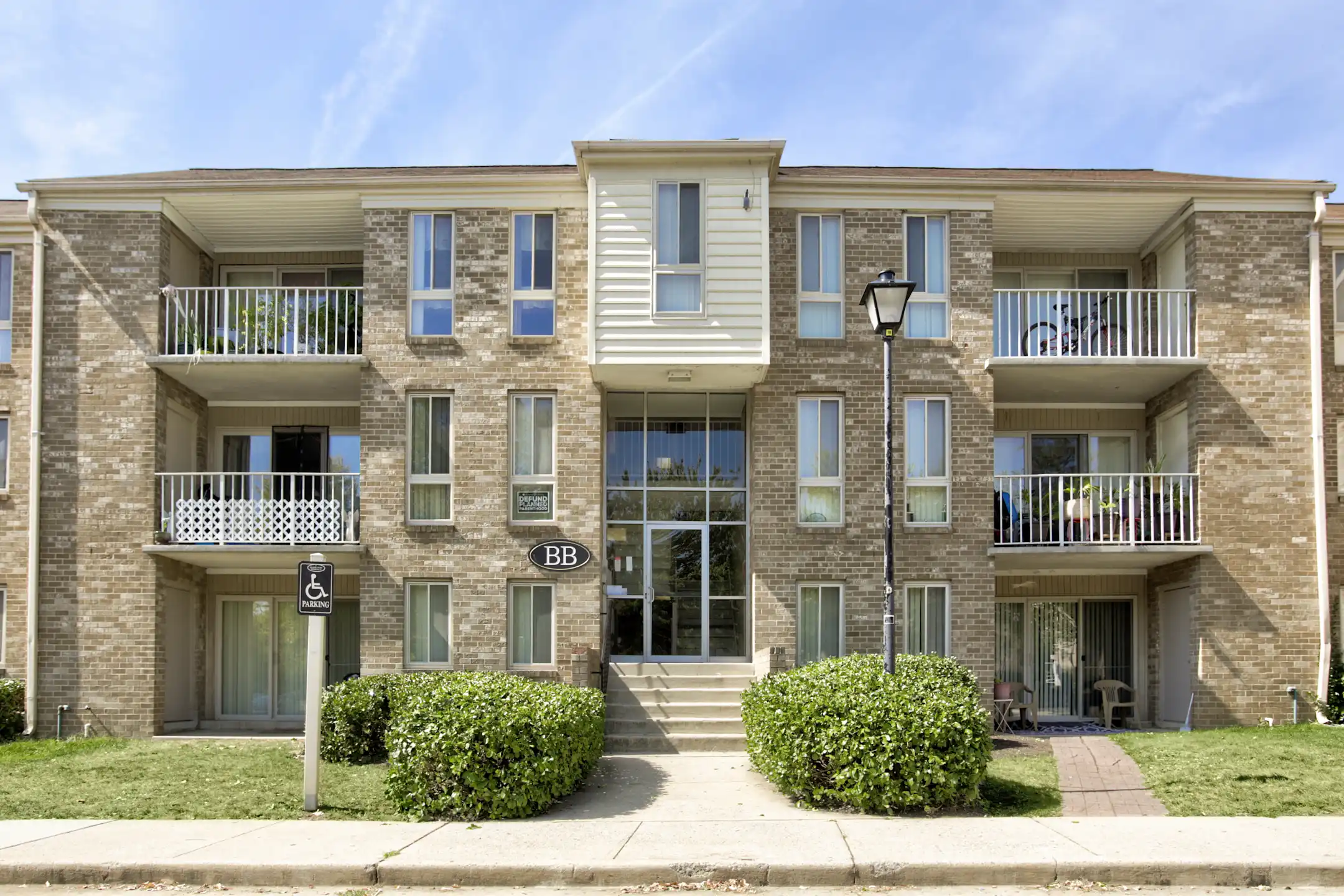 The Apartments at Elmwood Terrace/Hunters Glen 1420 Key Pkwy