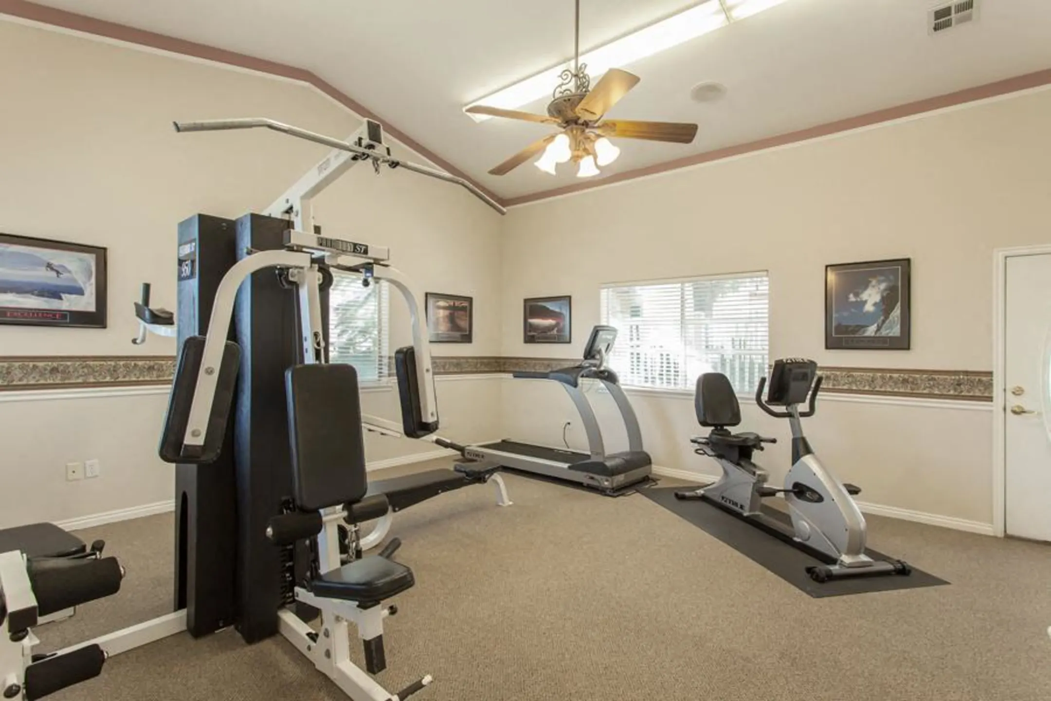 Fitness Weight Room - Kensington Apartments - Cedar City, UT