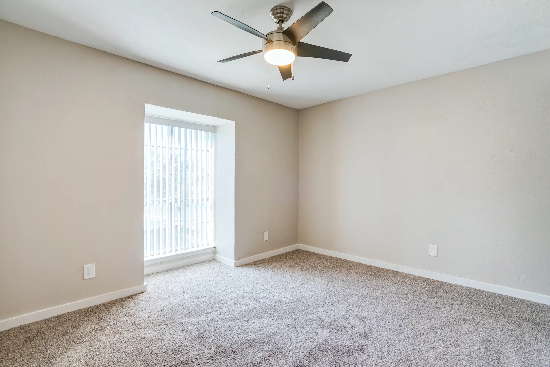 Casa Luna Apartments Dallas, TX 75228