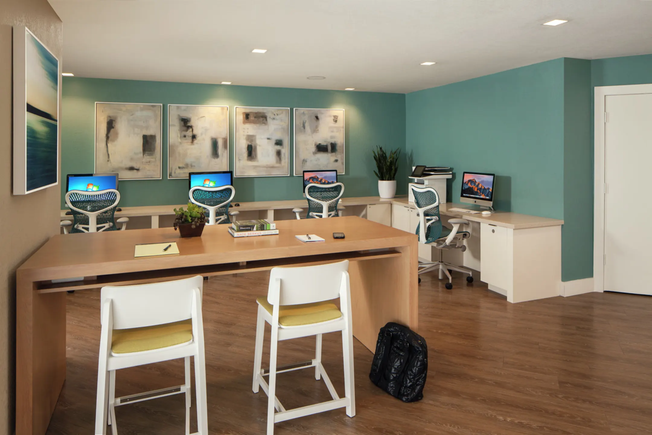 Harborview Apartment Homes 820 W G St San Diego, CA Apartments for