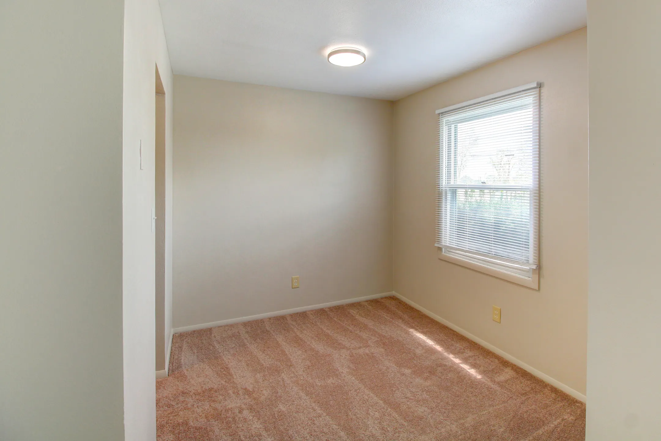 East Pointe 872 E Riverview Avenue Napoleon, OH Apartments for Rent