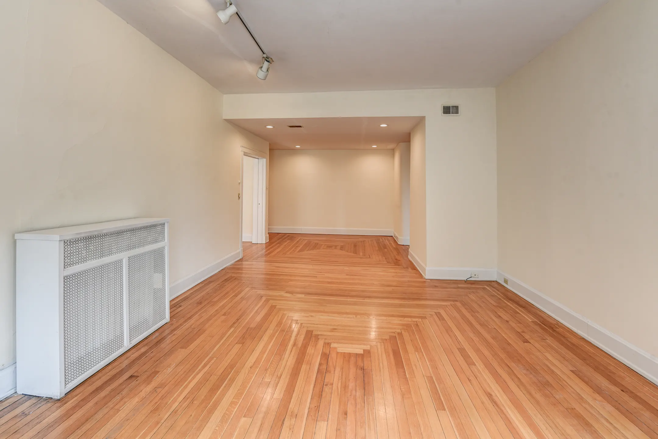 The Clermont Apartments Cincinnati, OH 45206