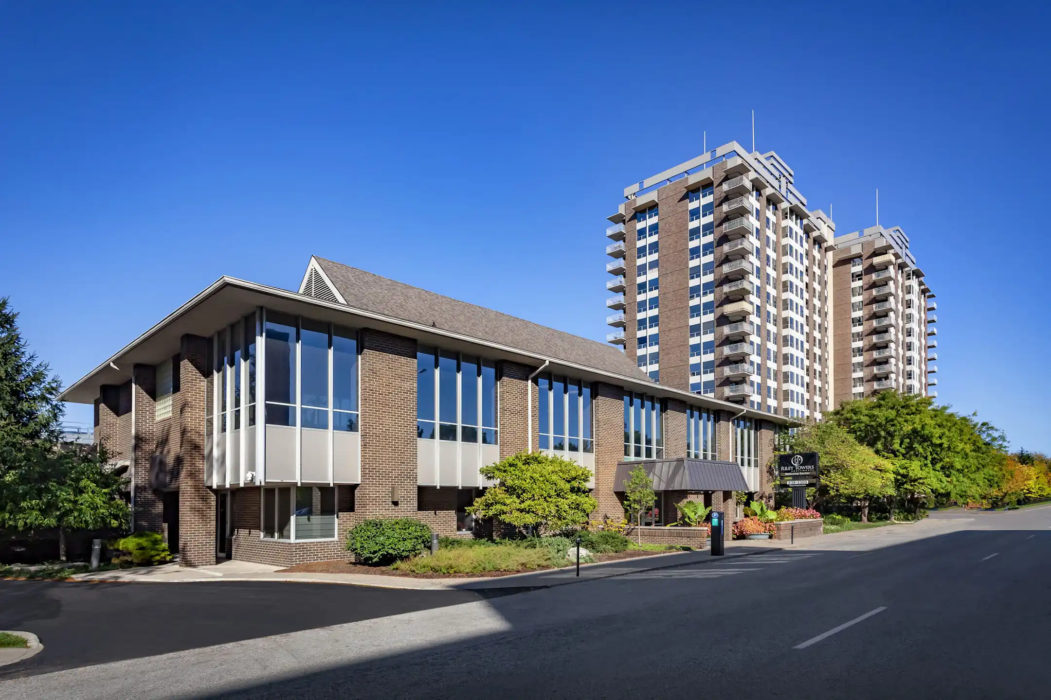 Building - Riley Towers Apartments &Townhomes - Indianapolis, IN