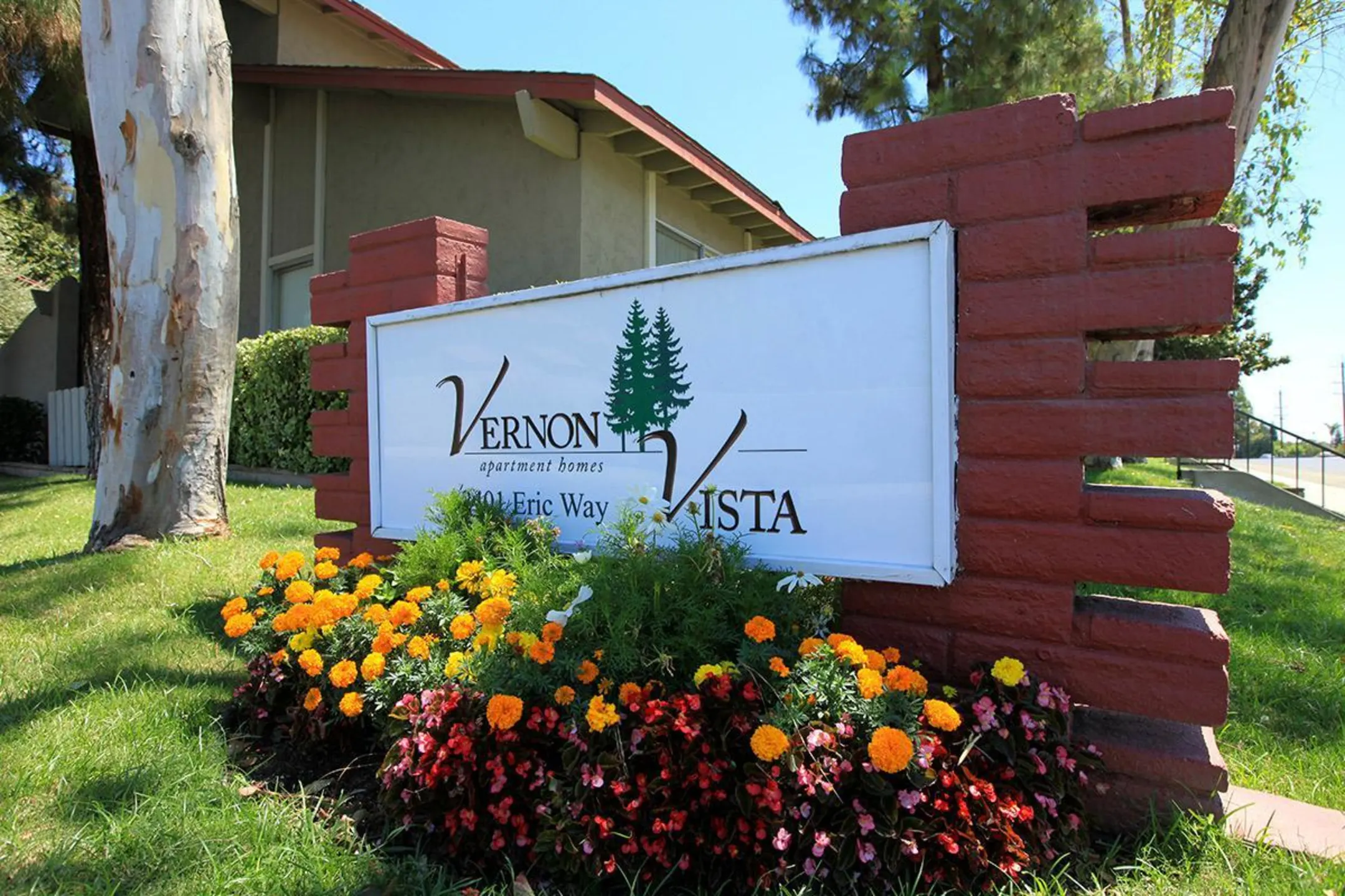 Community Signage - Vernon Vista - Bakersfield, CA