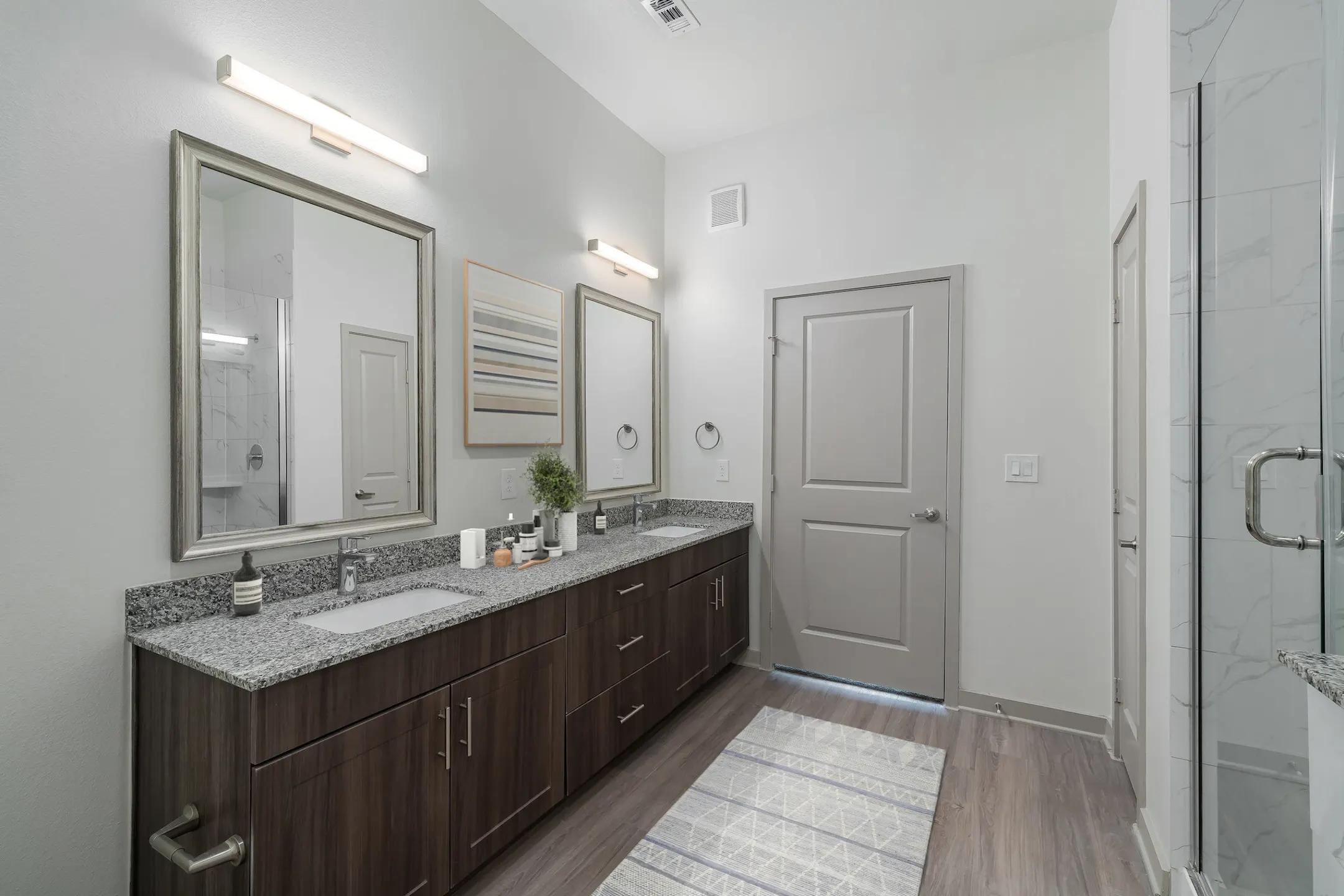 Bathroom - Westloop at the Diamond Interchange - Irving, TX
