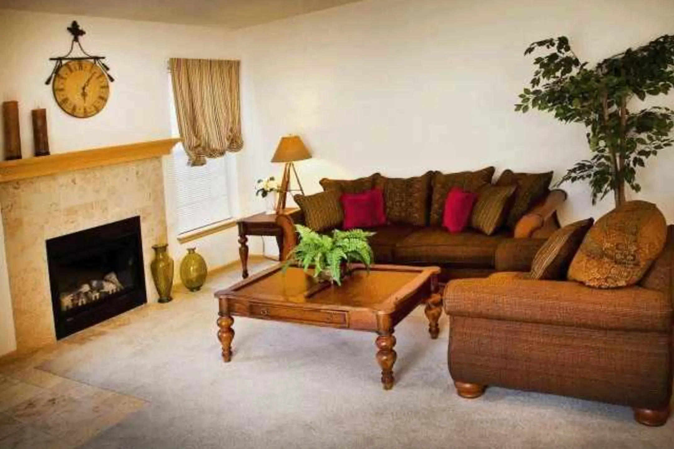 Living Room - Villas At Meadow Springs - Richland, WA