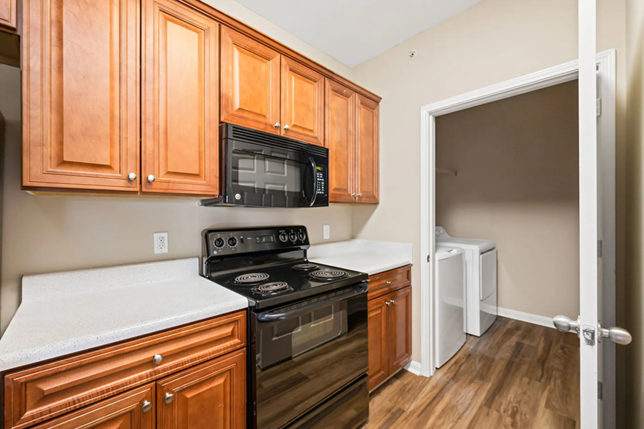 Houston Lake Apartment Community Apartments Kathleen, GA 31047