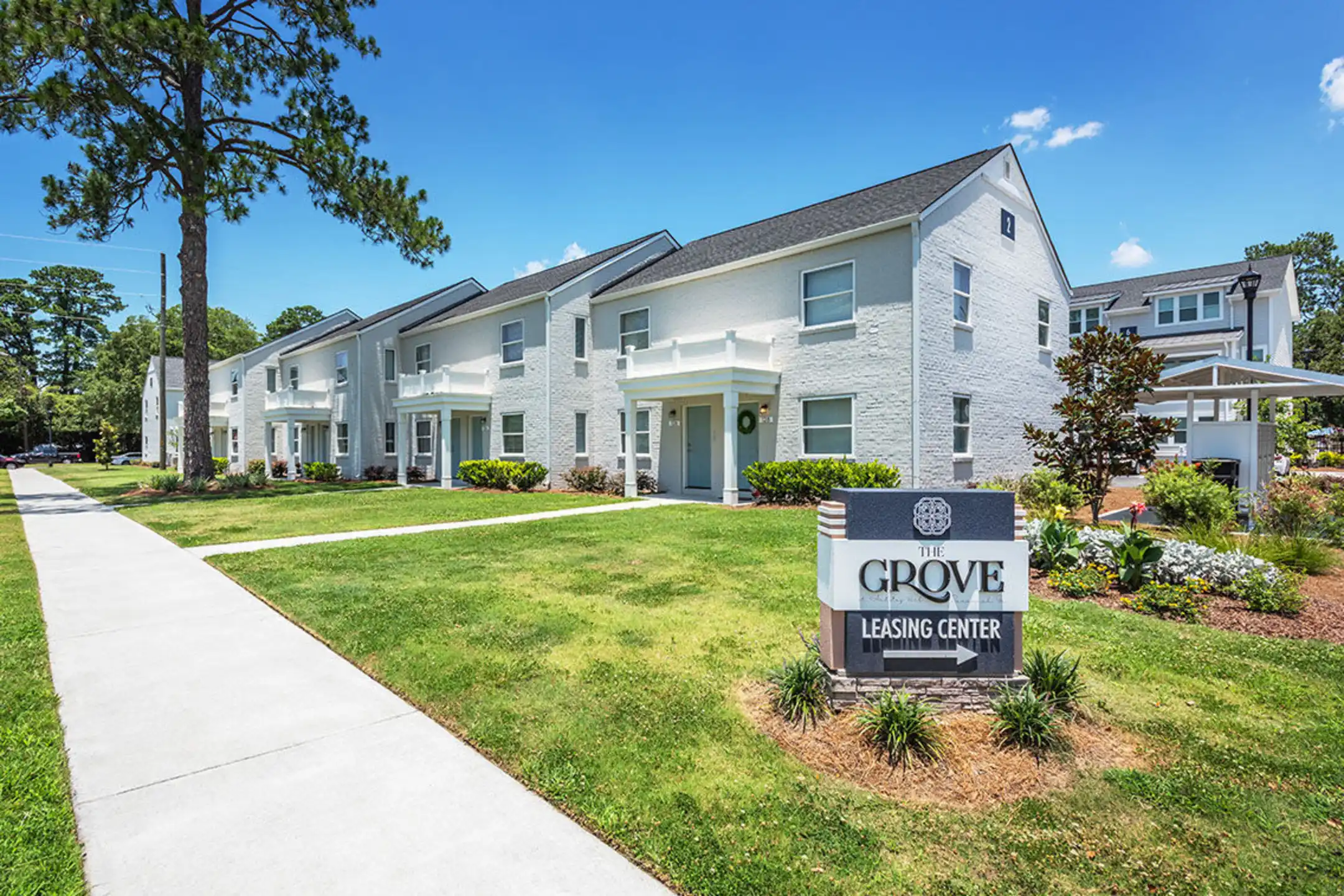 The Grove at Ardsley Park 125 E 62nd Street Savannah GA Apartments