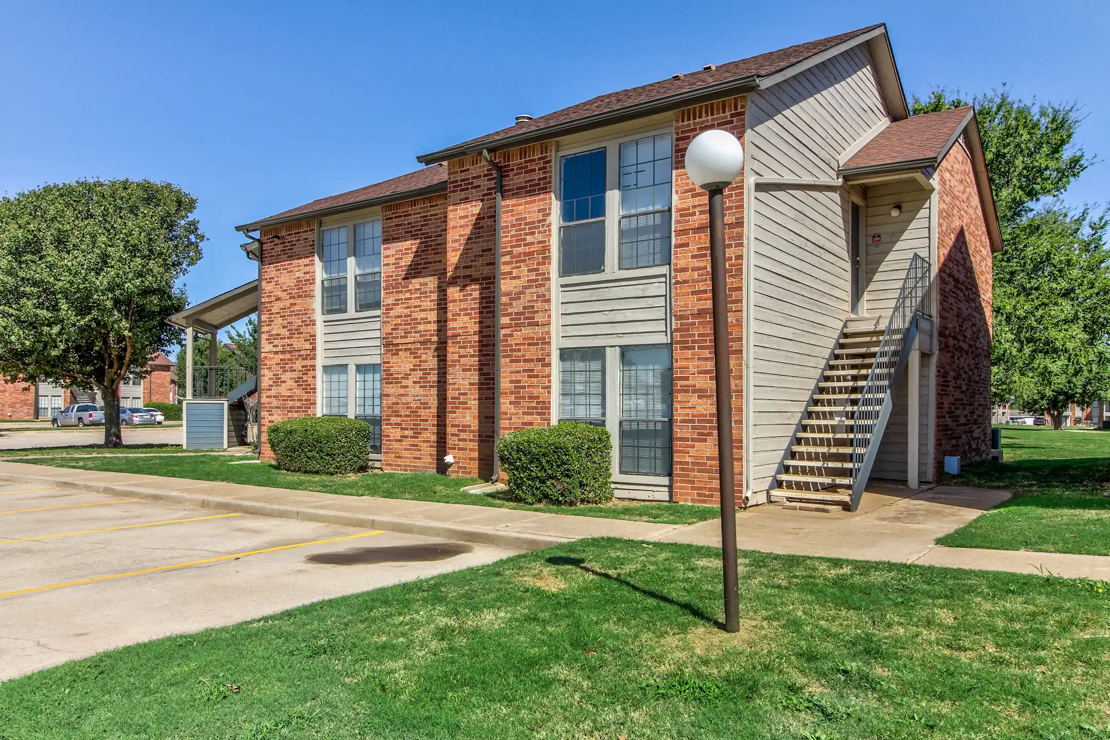 Country Club Apartments El Reno, OK 73036