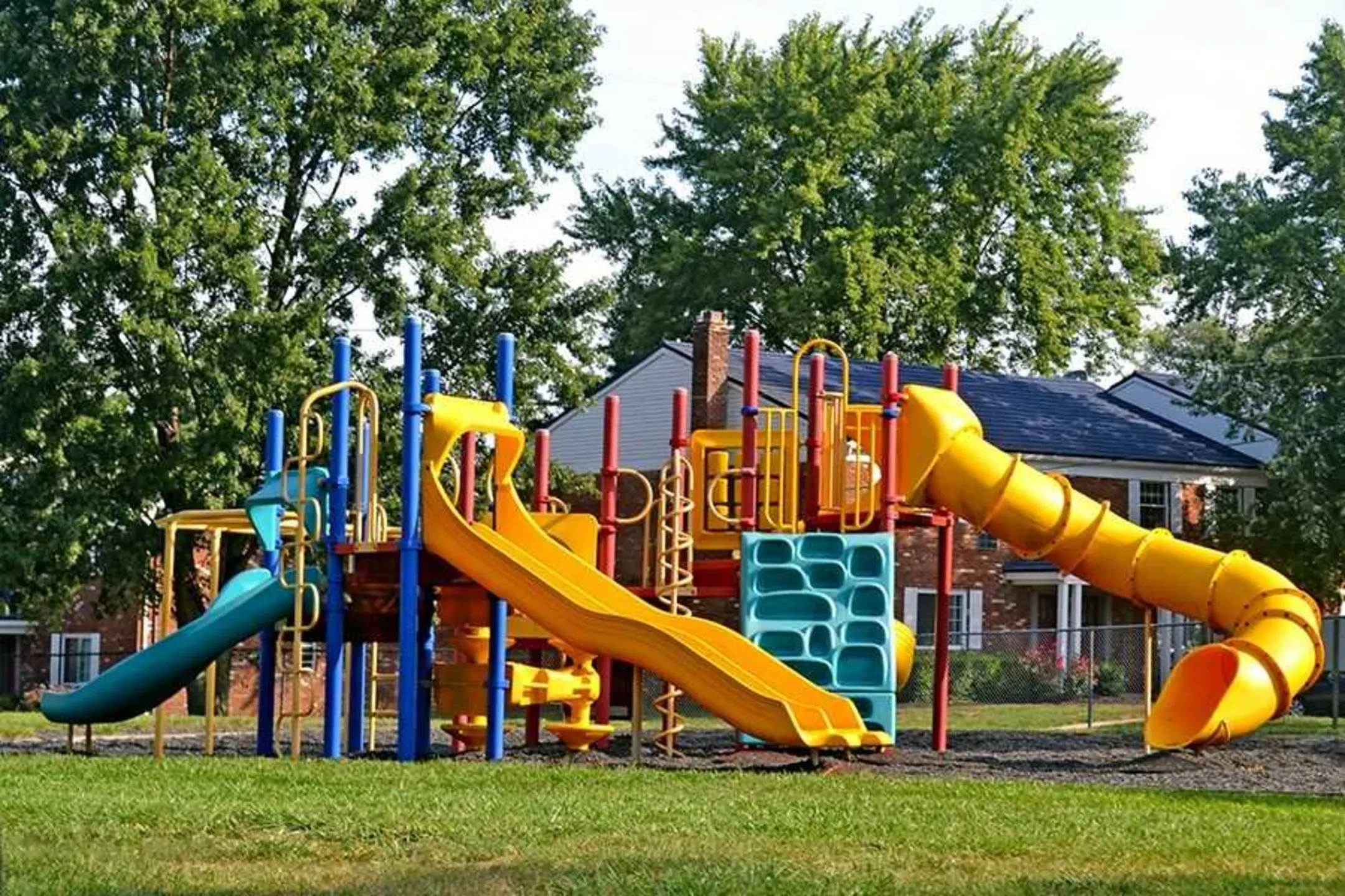 Playground - Hunters Glen Apartments - Delran, NJ