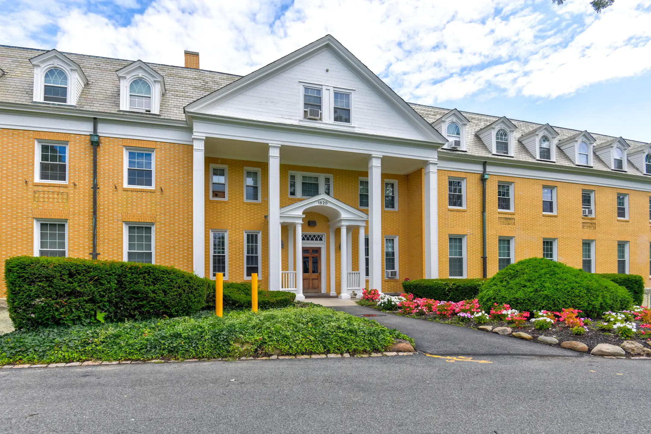 The Highlands 1800 Highland Ave Fall River, MA Apartments for Rent