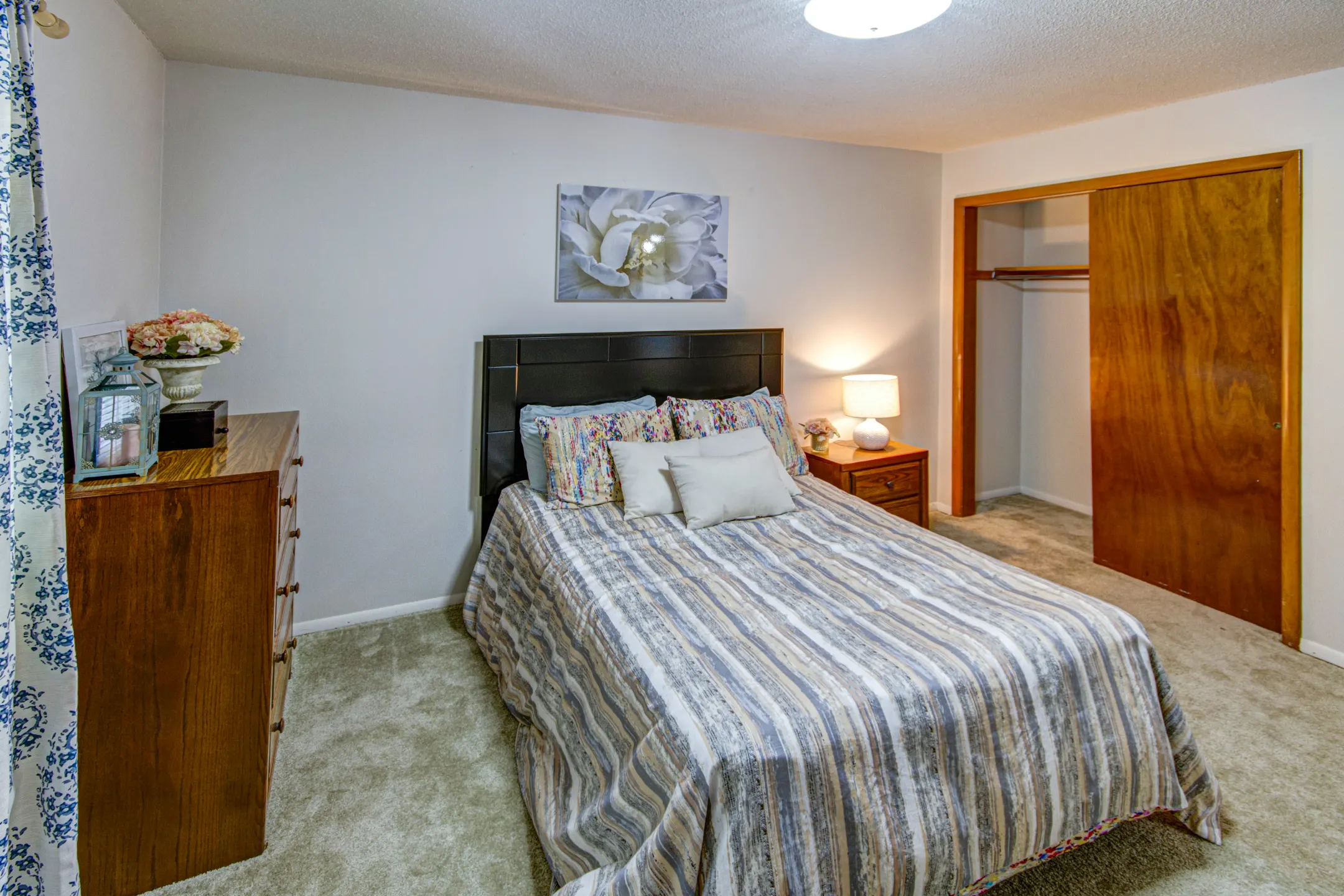 Heritage Apartments 1600 E Hillside Dr Bloomington, IN Apartments