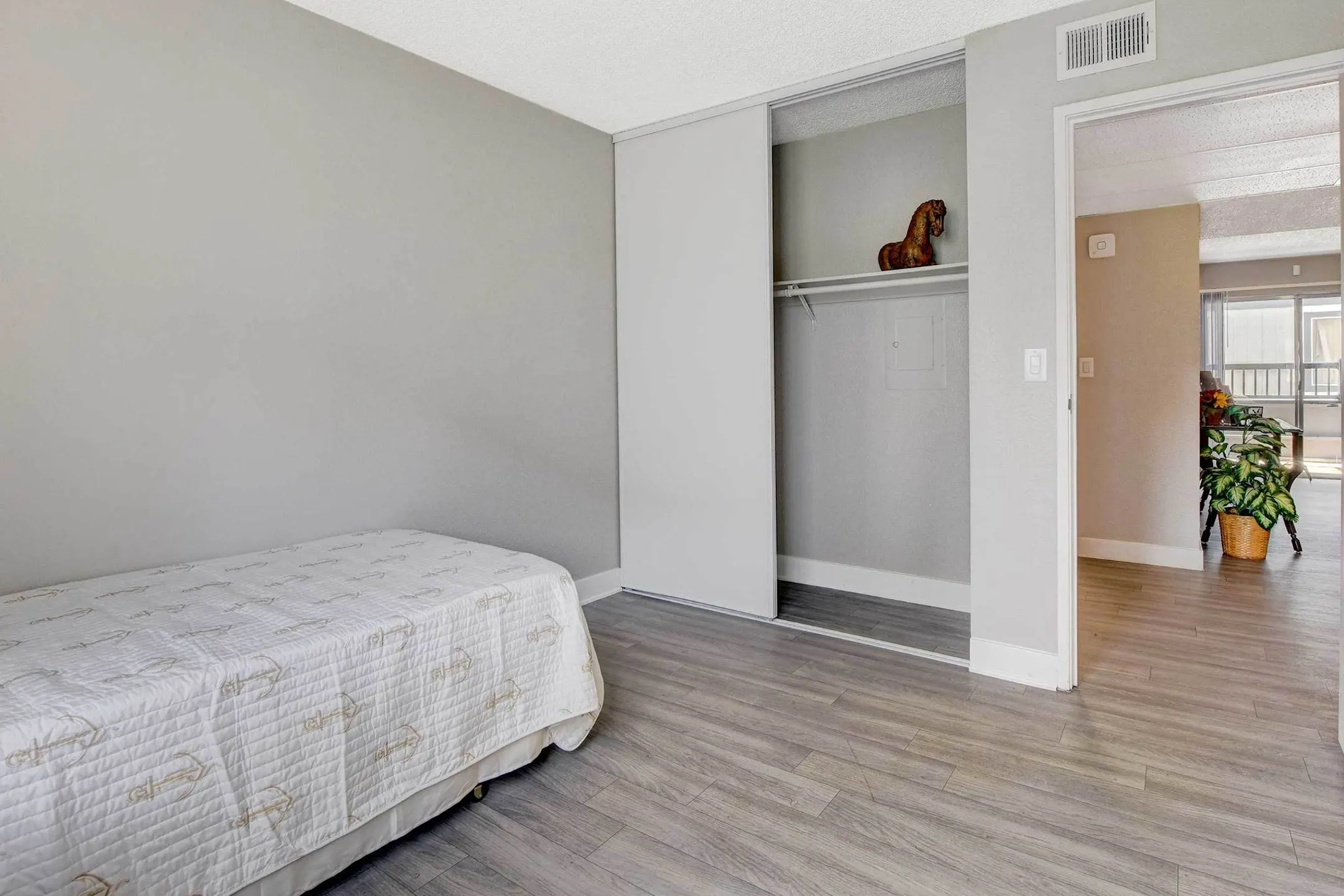 West Edge Apartments 901 Brush St Las Vegas, NV Apartments for Rent