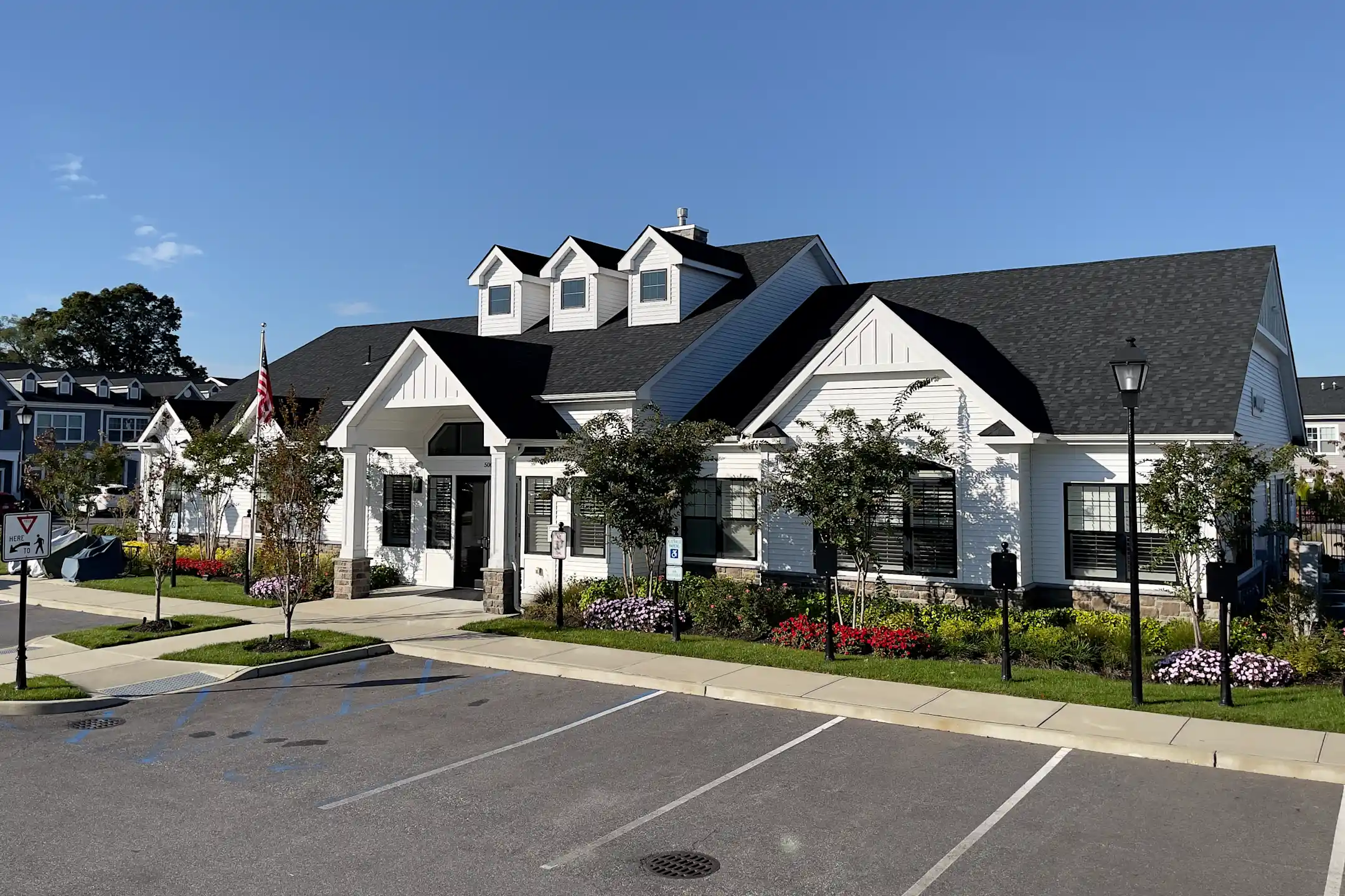 Fairfield Knolls At Deer Park Apartments Deer Park, NY 11729