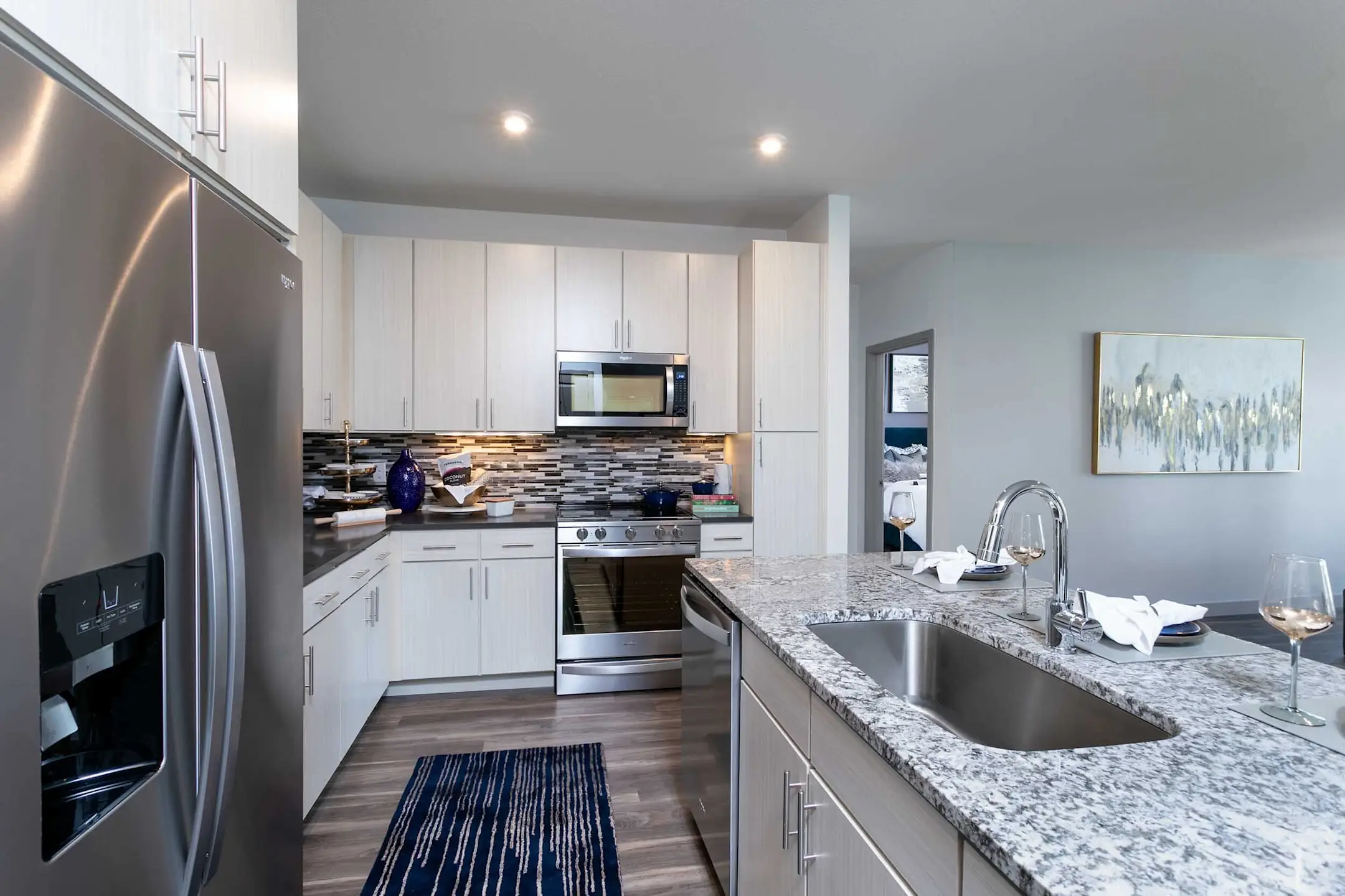 Kitchen - TriVista on Speer - Denver, CO