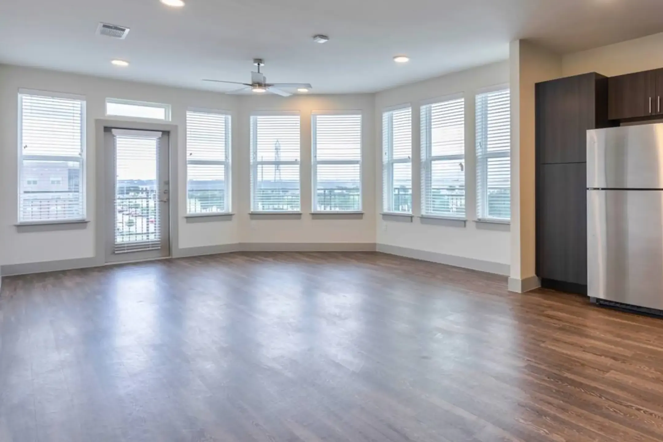 Frankford Station Apartments Carrollton, TX 75007