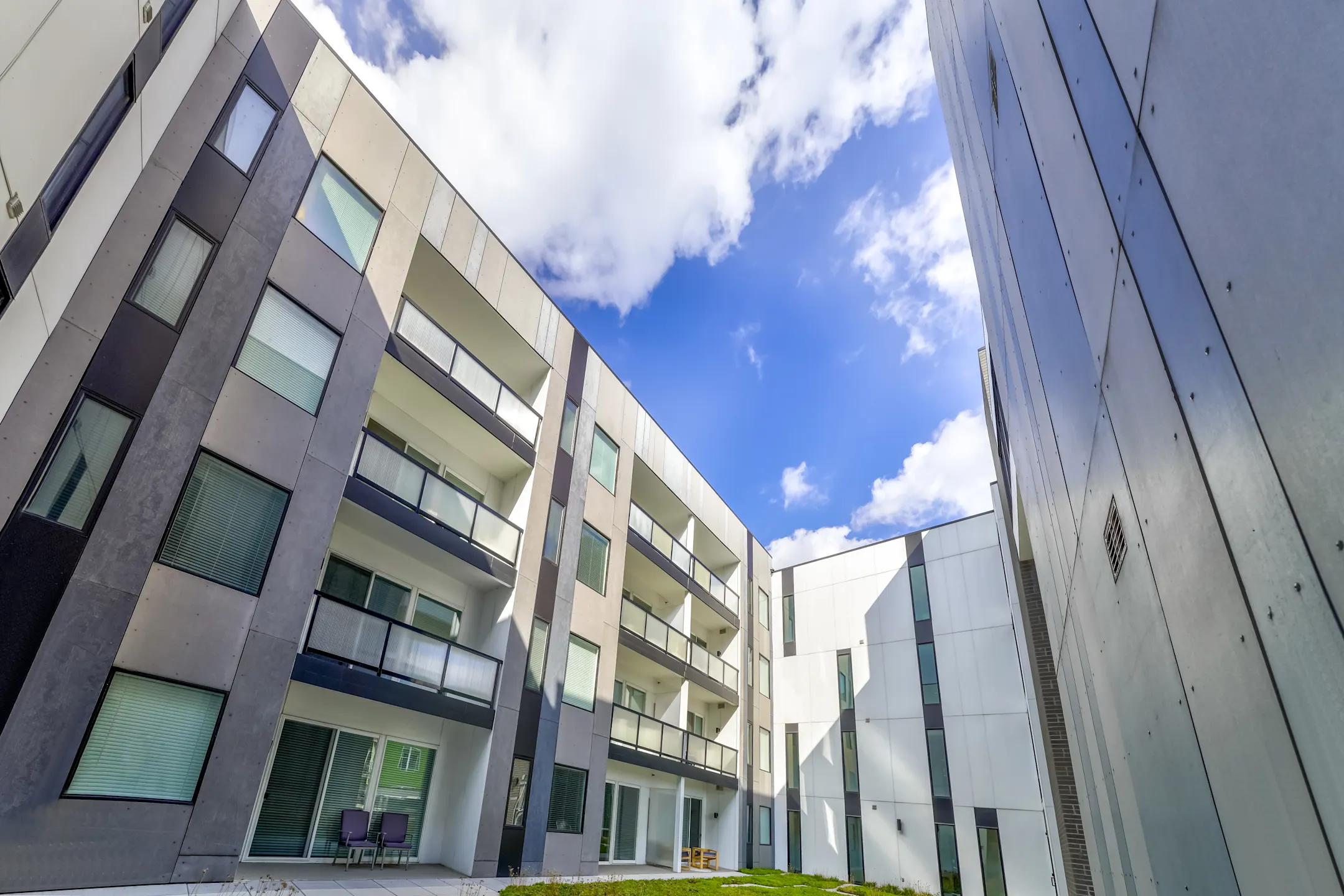 Building - Slate Apartments - Indianapolis, IN