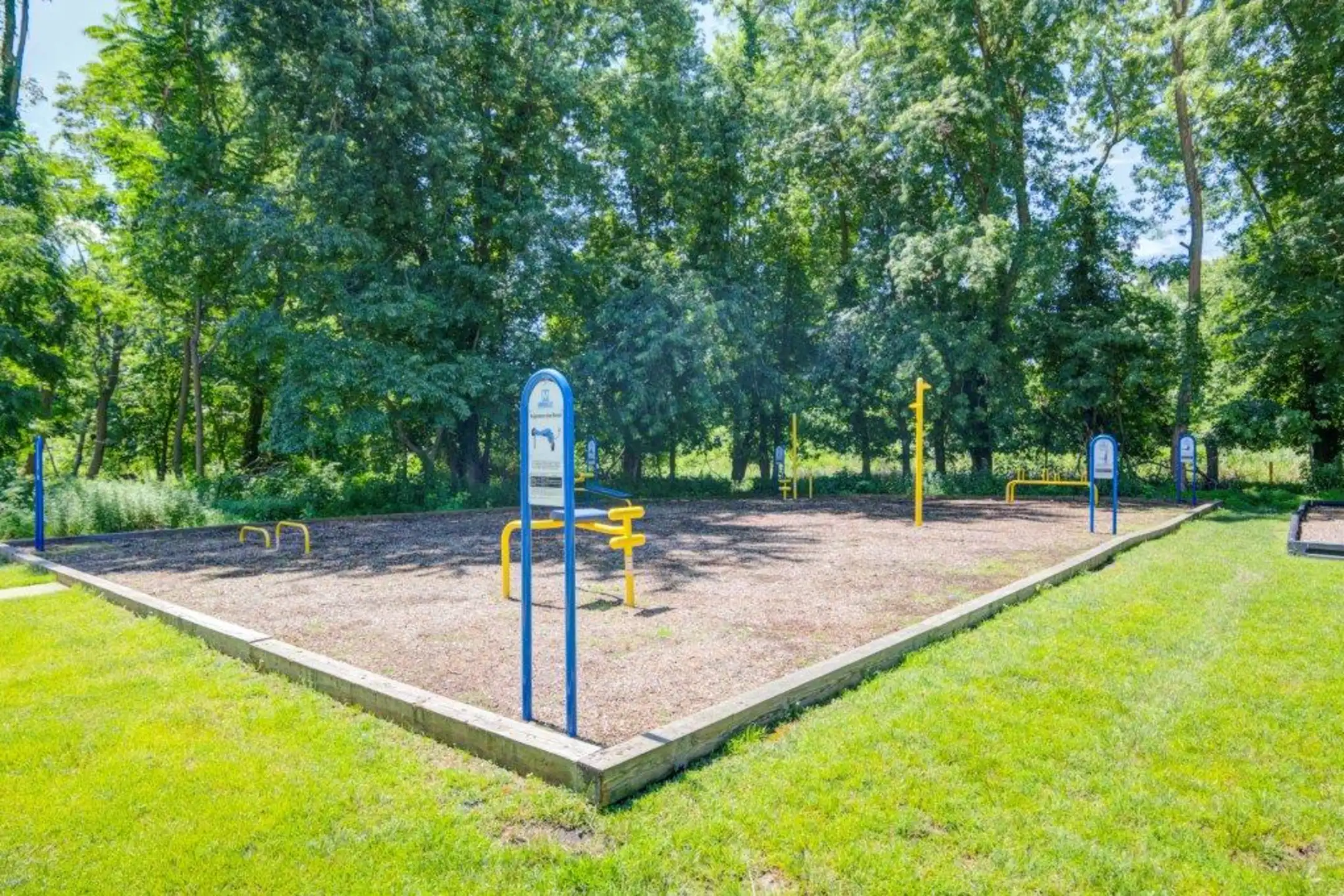 lakeview-terrace-29-lakeview-terrace-eatontown-nj-apartments-for