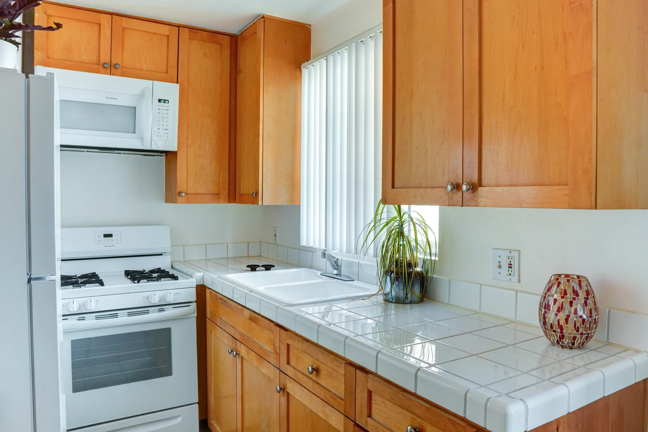 Kitchen - Virgil Apartments - Los Angeles, CA
