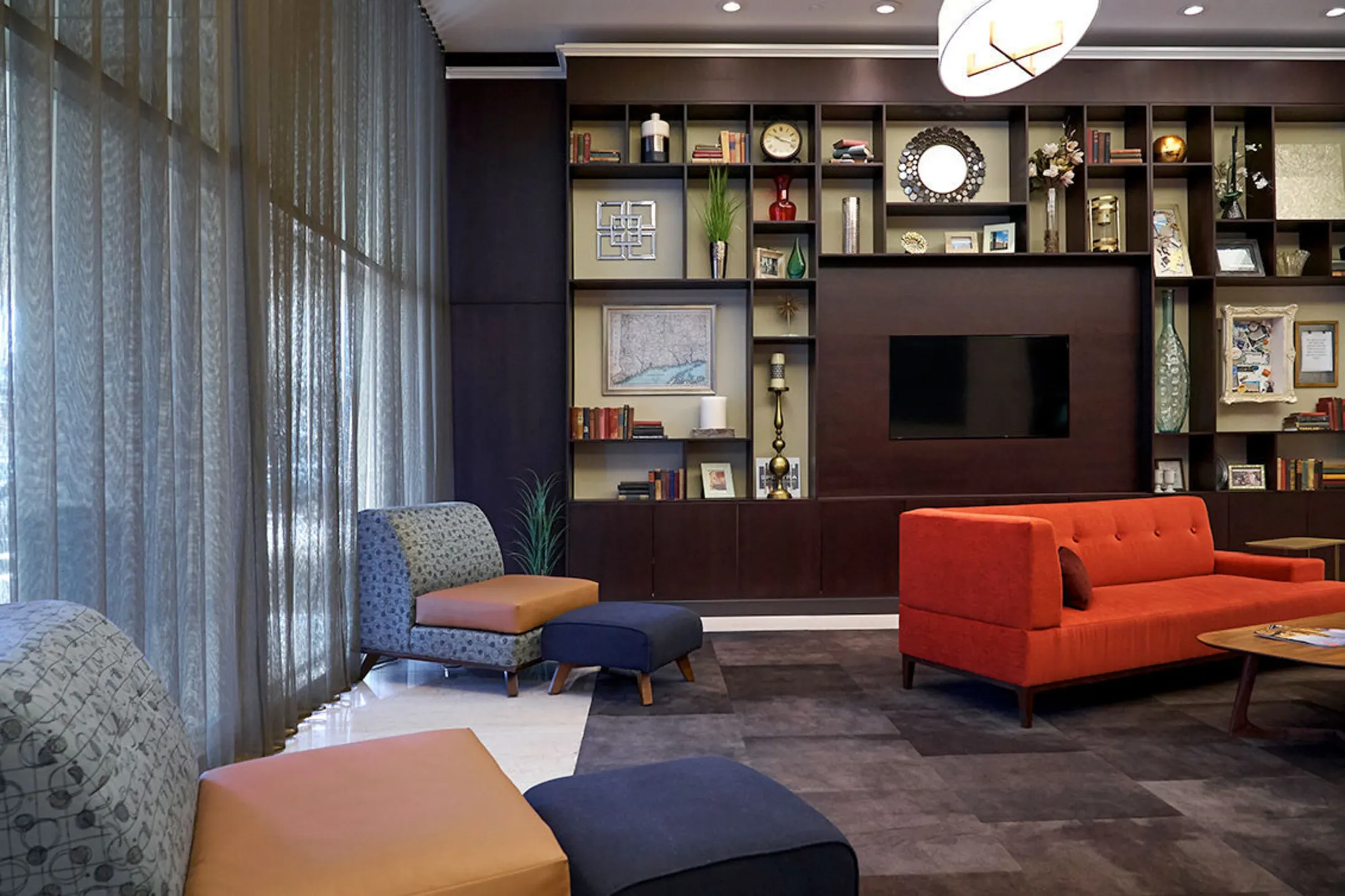 Living Room - Spectra Plaza Apartments - Hartford, CT