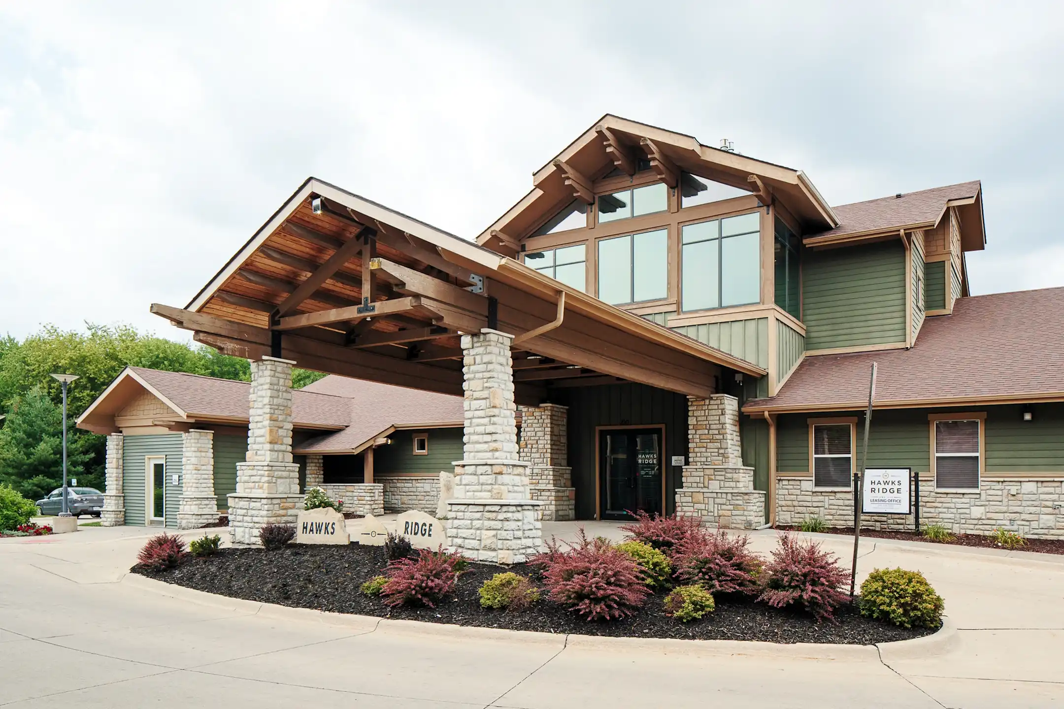 Hawks Ridge Per Bed Lease Apartments Iowa City, IA 52246