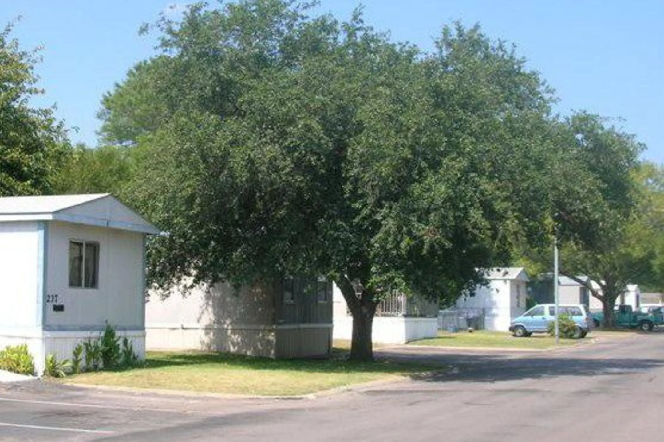 River Oaks Manufactured Home Community 1601 Miller Ferry Rd Wilmer