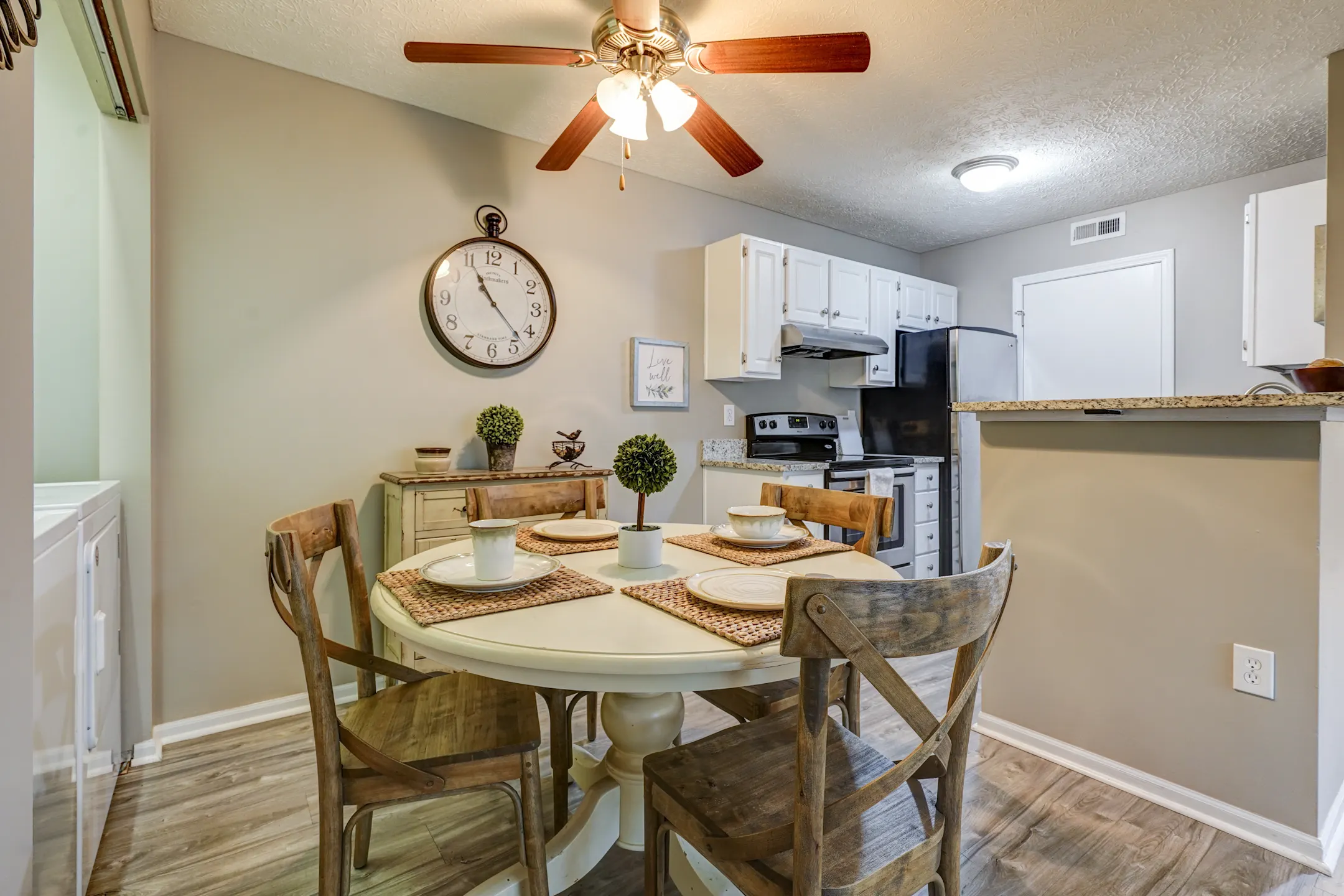 Hilliard Station Apartments 5300 Catalina Circle Dr Hilliard, OH