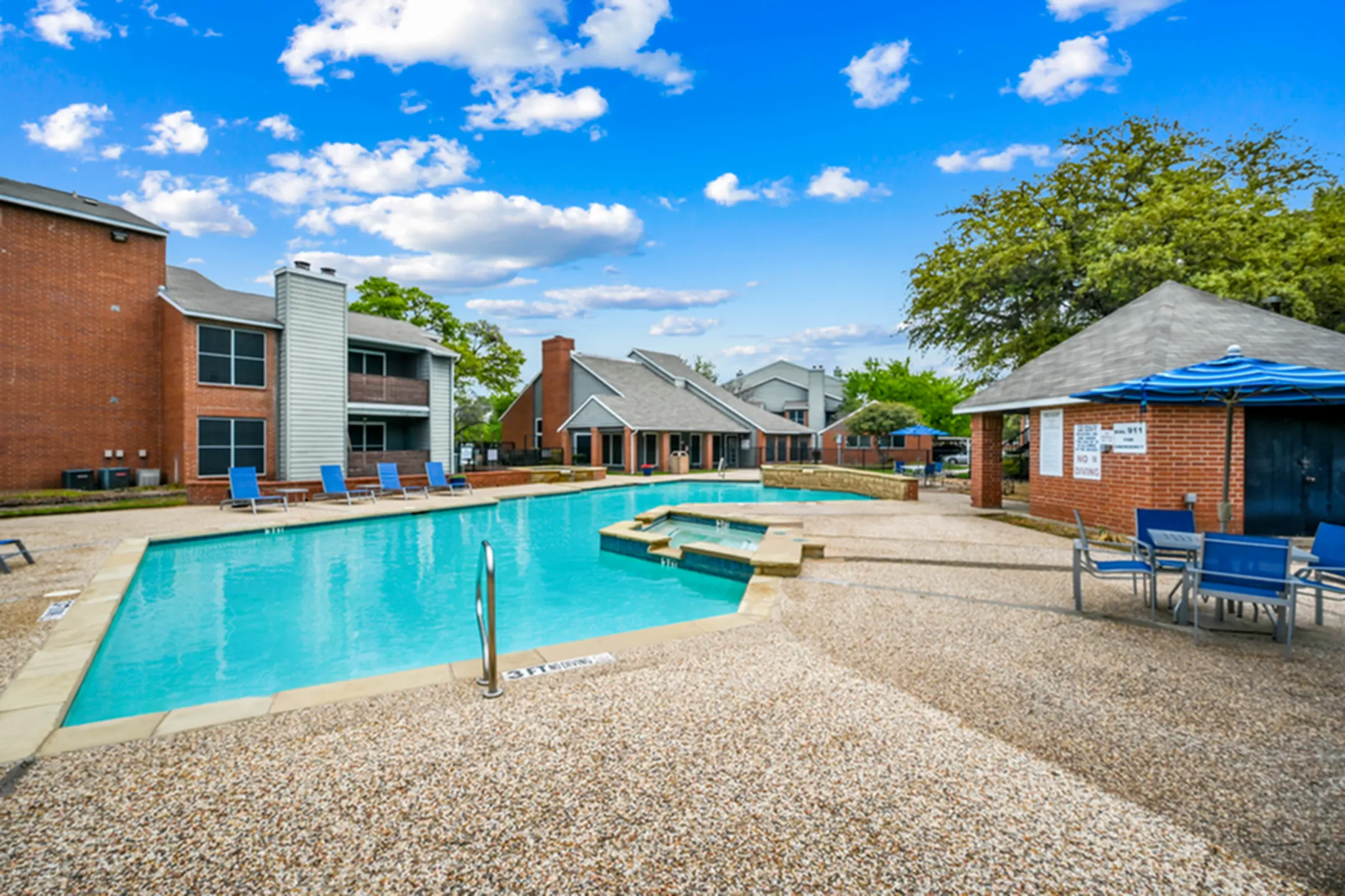 Westmoor Apartment Homes 7575 S Westmoreland Rd Dallas, TX