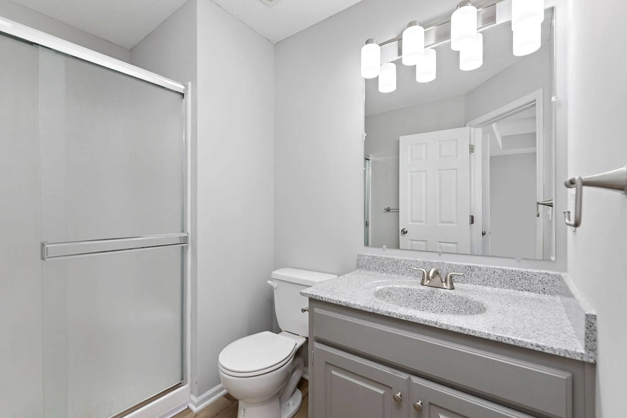 The Lofts at Old Towne 355 Eagles Pkwy 3107 Grain Valley, MO