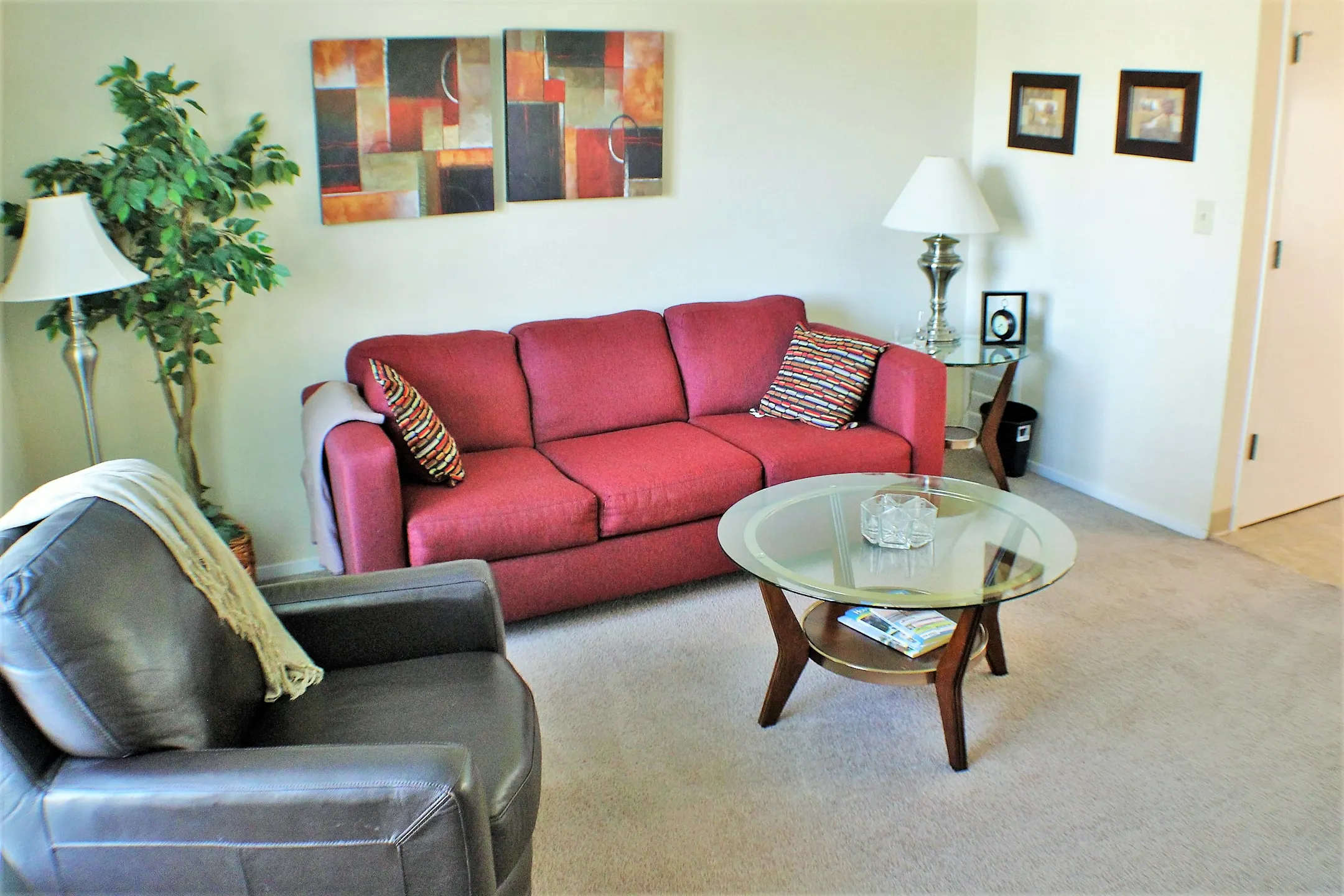 Newbury Village Apartments Burlington, IA 52601