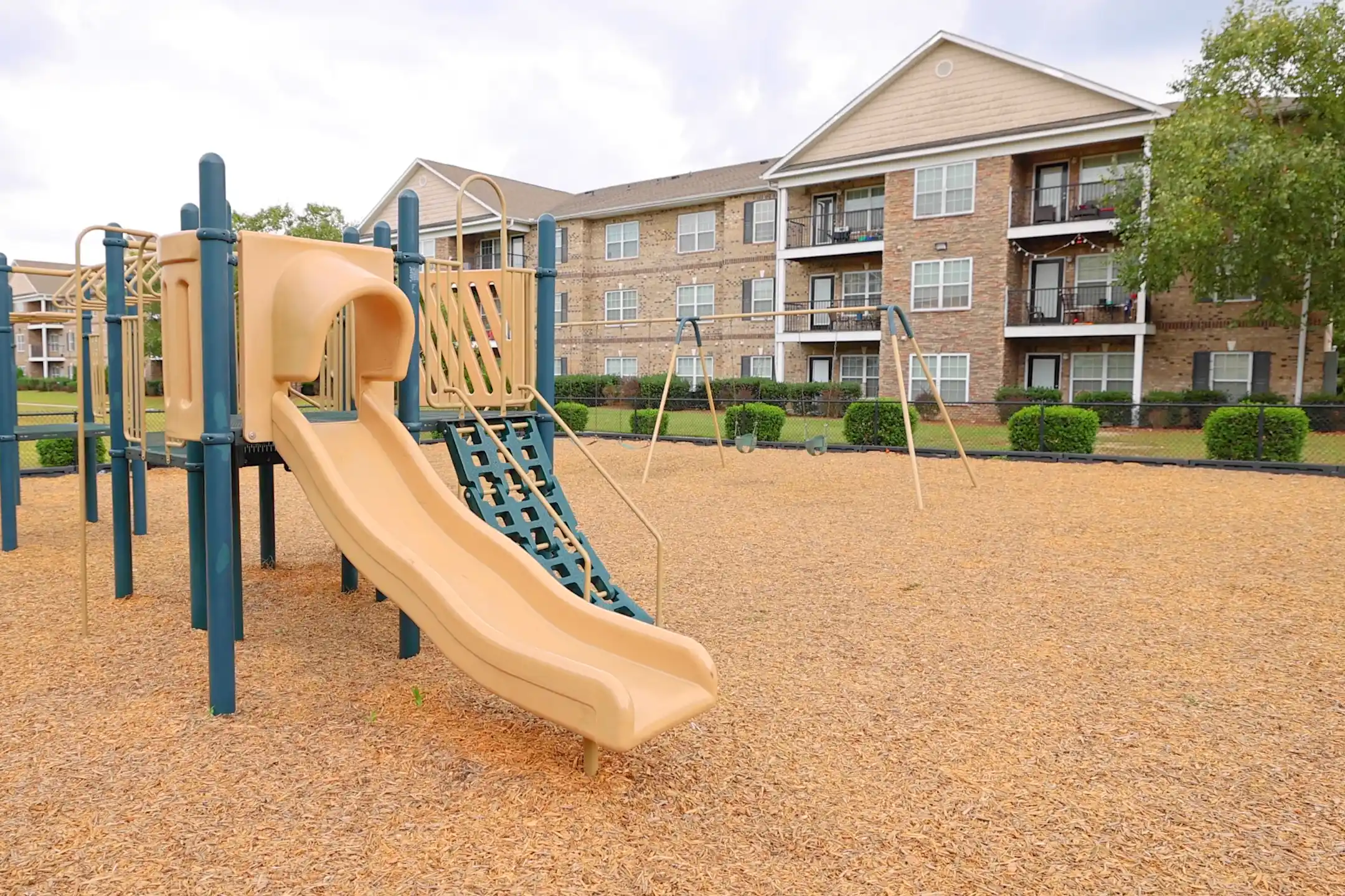 Stone Ridge Apartments 3001 Stone Carriage Cir Fayetteville, NC